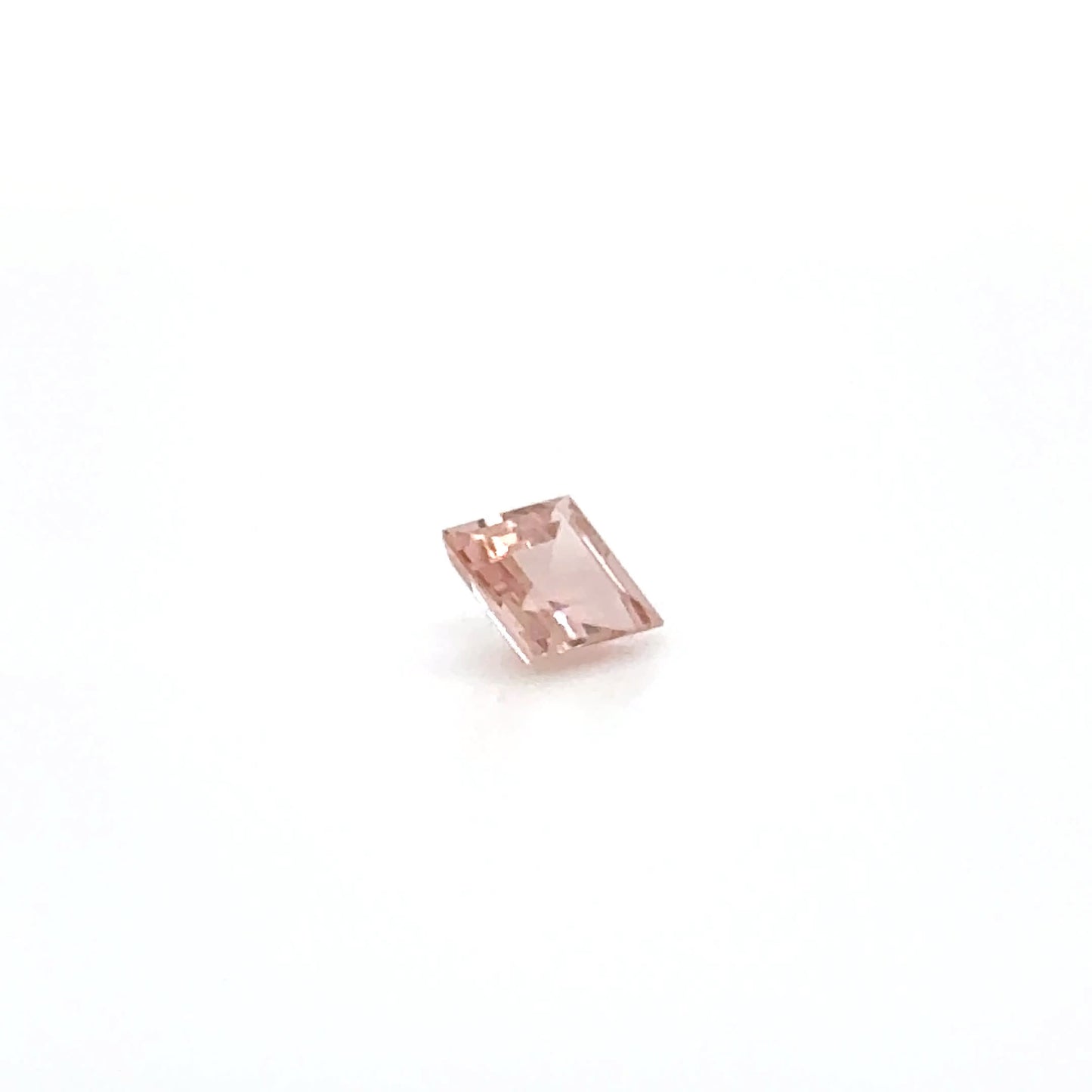 Rubellit 5.3x5.3x3.43 mm 0.74 ct