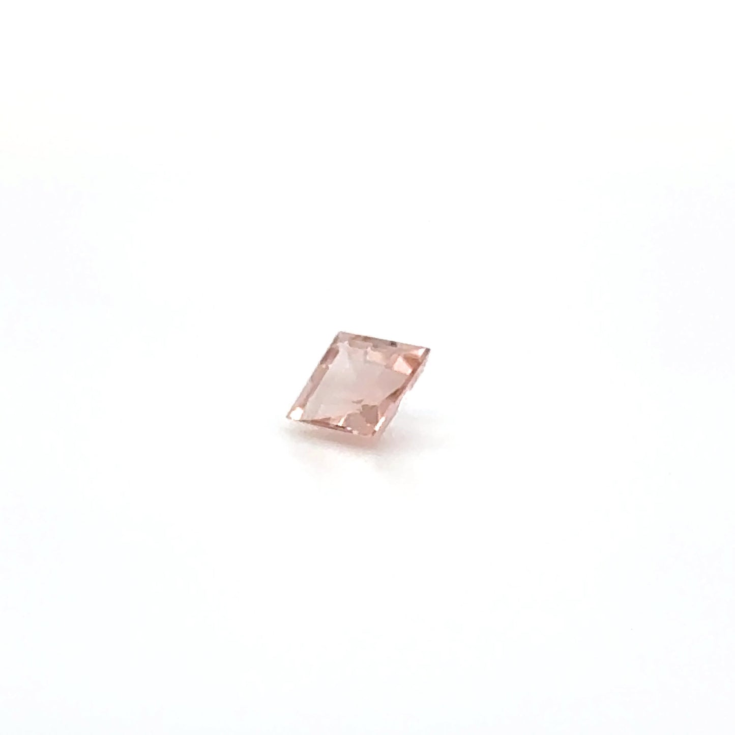 Rubellit 5.3x5.3x3.43 mm 0.74 ct