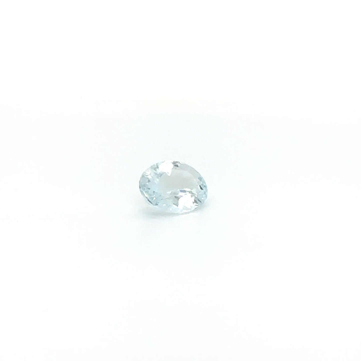Aquamarin 10.5x8.1x4.8 mm 2.3 ct
