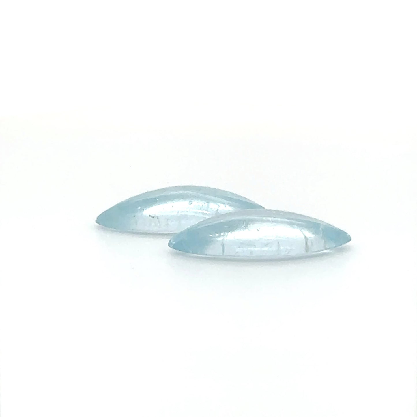 Aquamarin 22.5x9.6x5.1 mm 18.47 ct