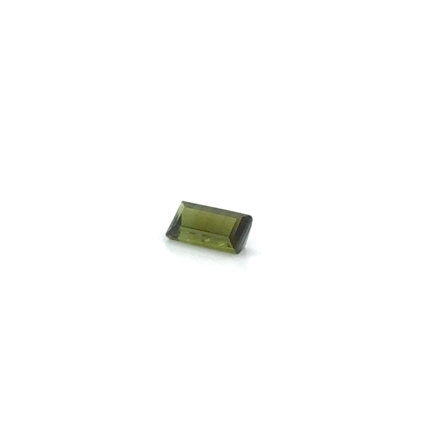 Verdelith 8x4x2.9 mm 0.87 ct