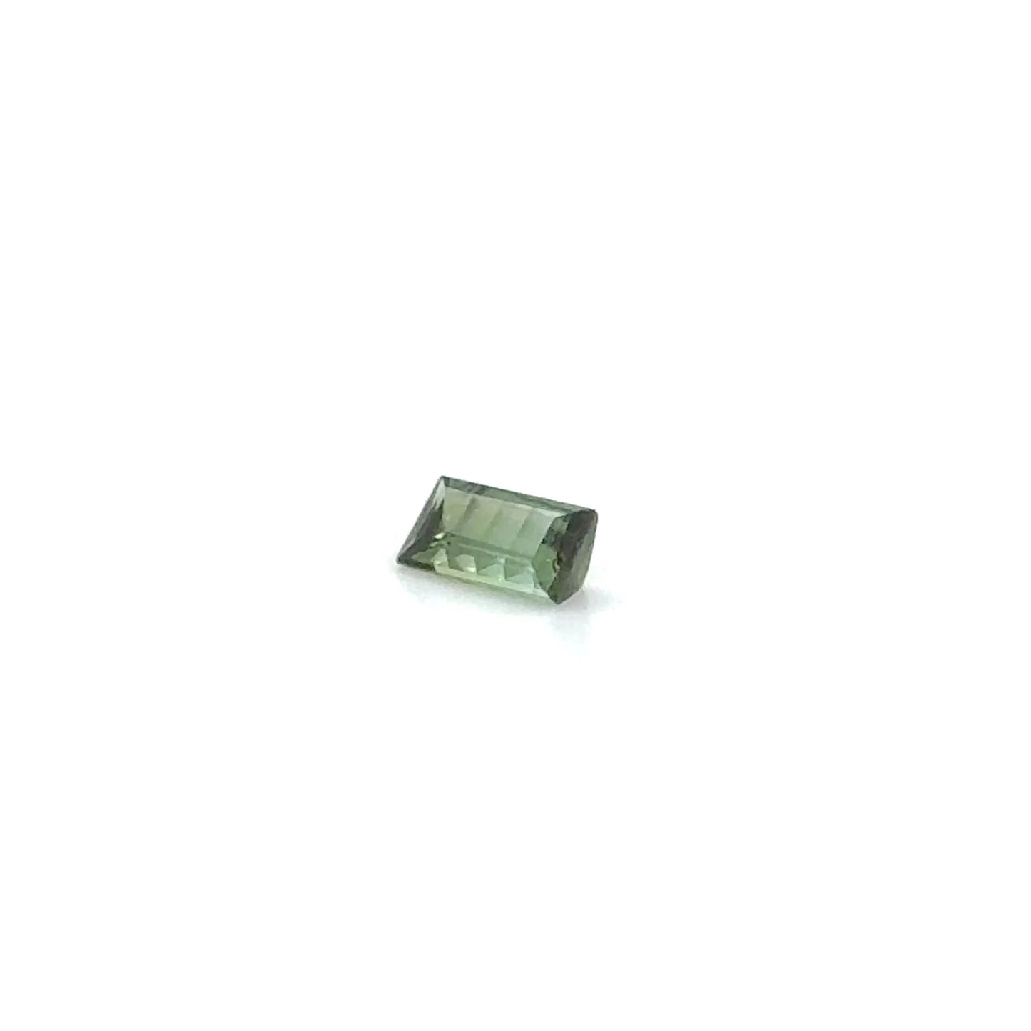 Verdelith 8x4.2x3.1 mm 0.98 ct