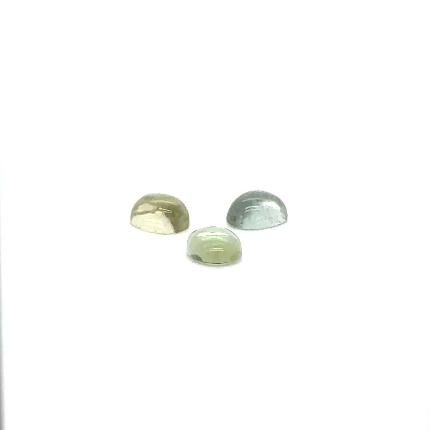 Verdelith 8x6x3.9 mm 1.7 ct