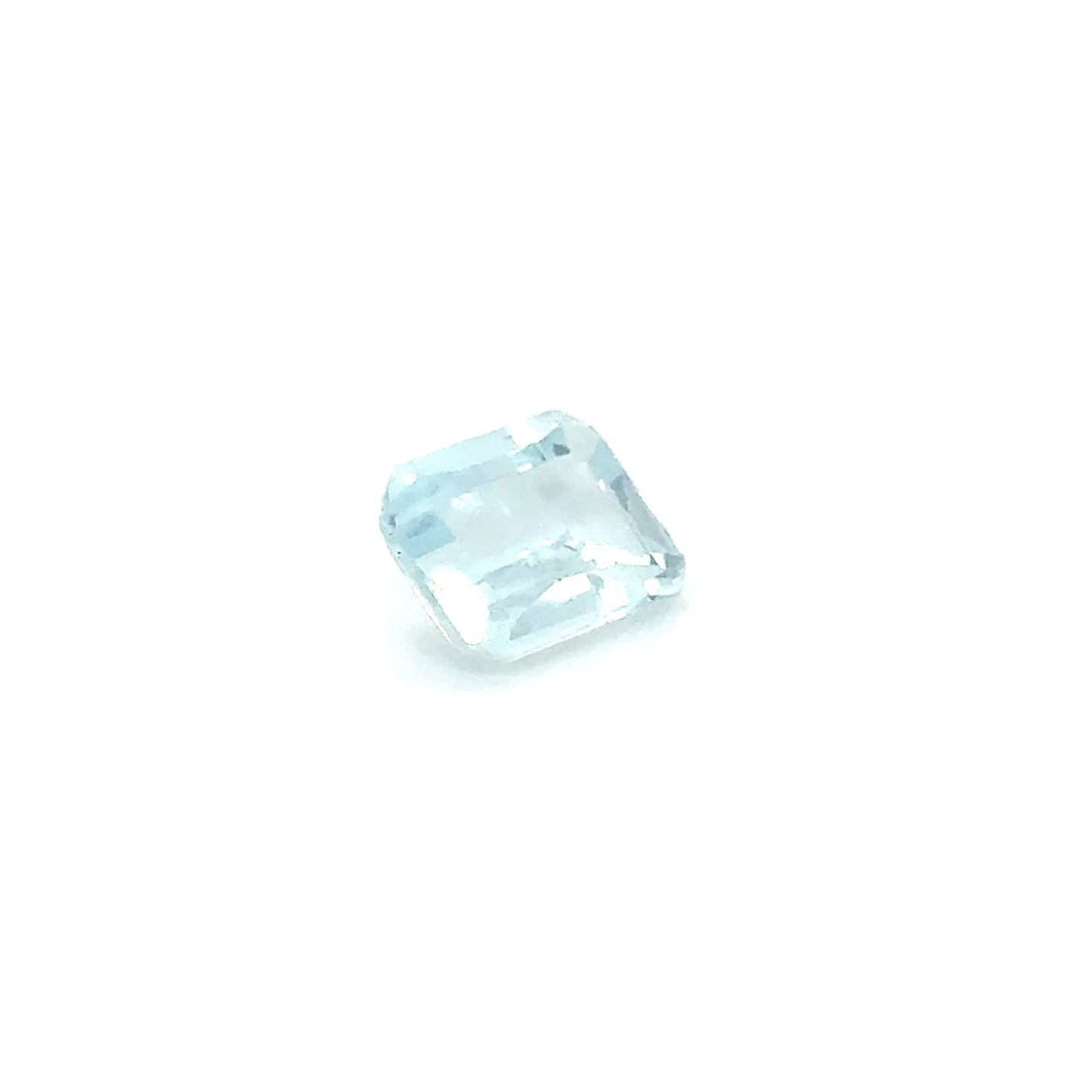 Aquamarin 10.1x8.1x4.9 mm 2.84 ct