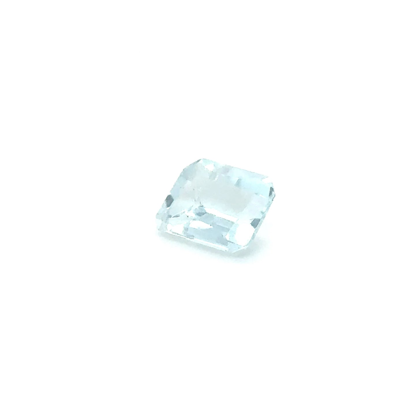 Aquamarin 10.1x8.1x4.9 mm 2.84 ct