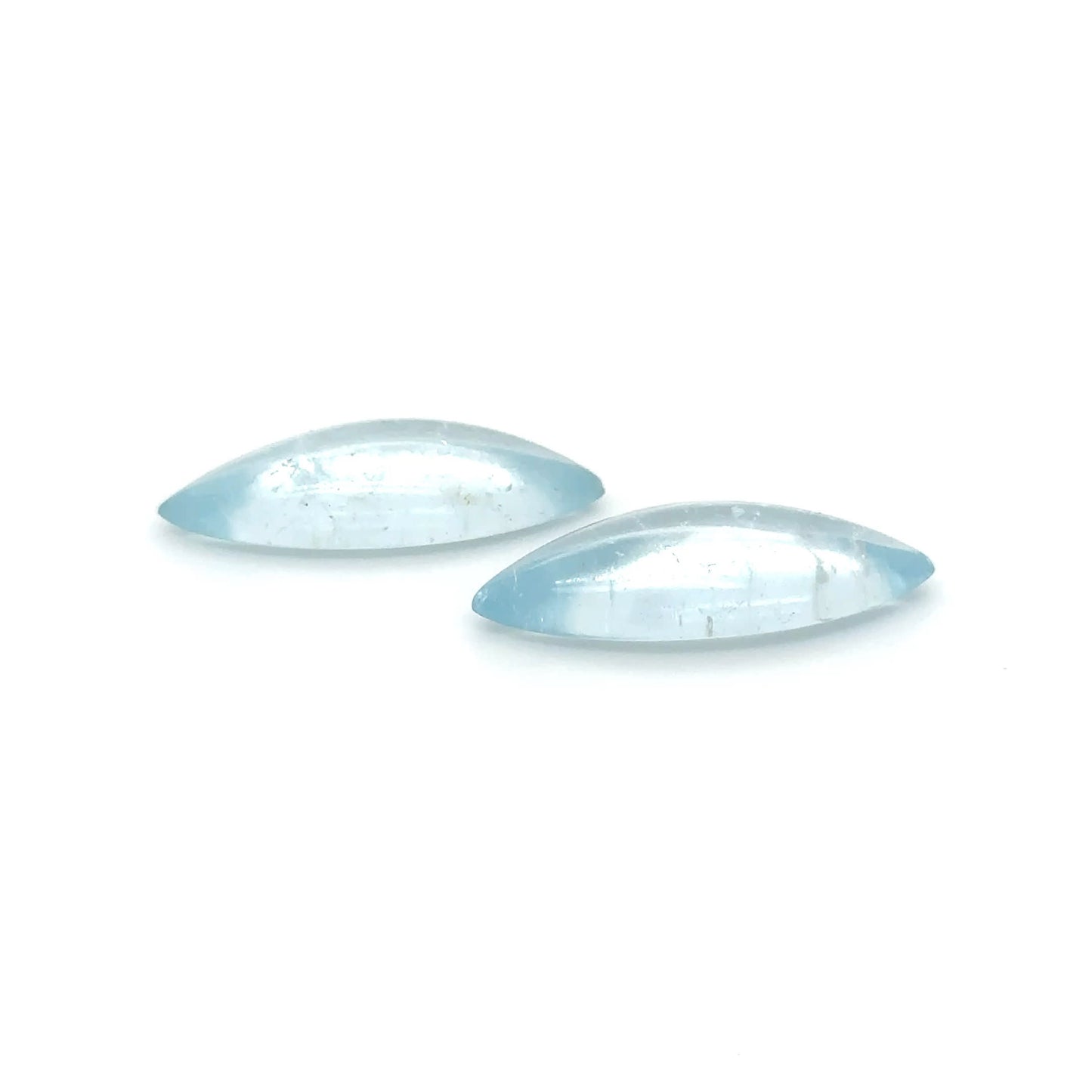 Aquamarin 22.5x9.6x5.1 mm 18.47 ct