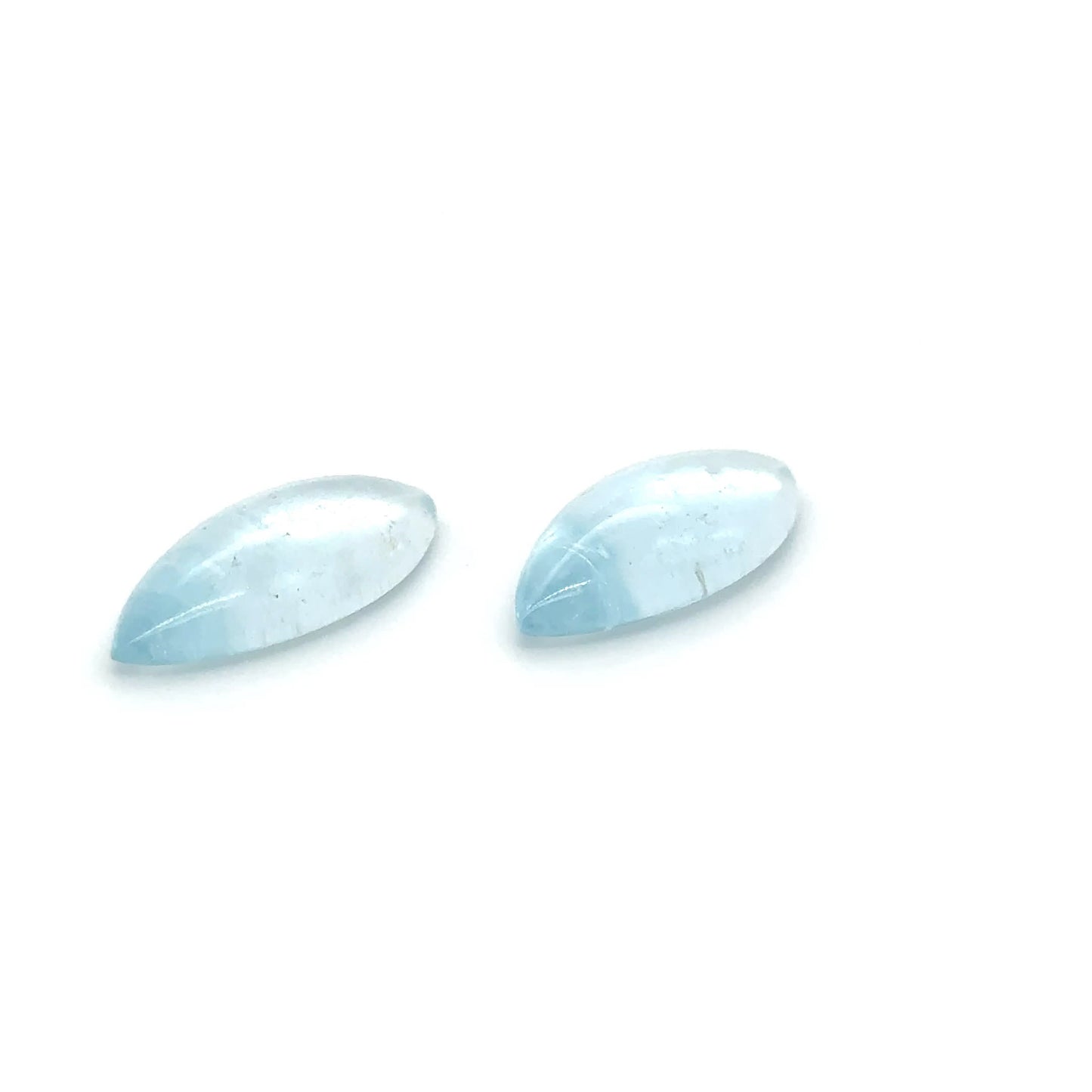Aquamarin 22.5x9.6x5.1 mm 18.47 ct