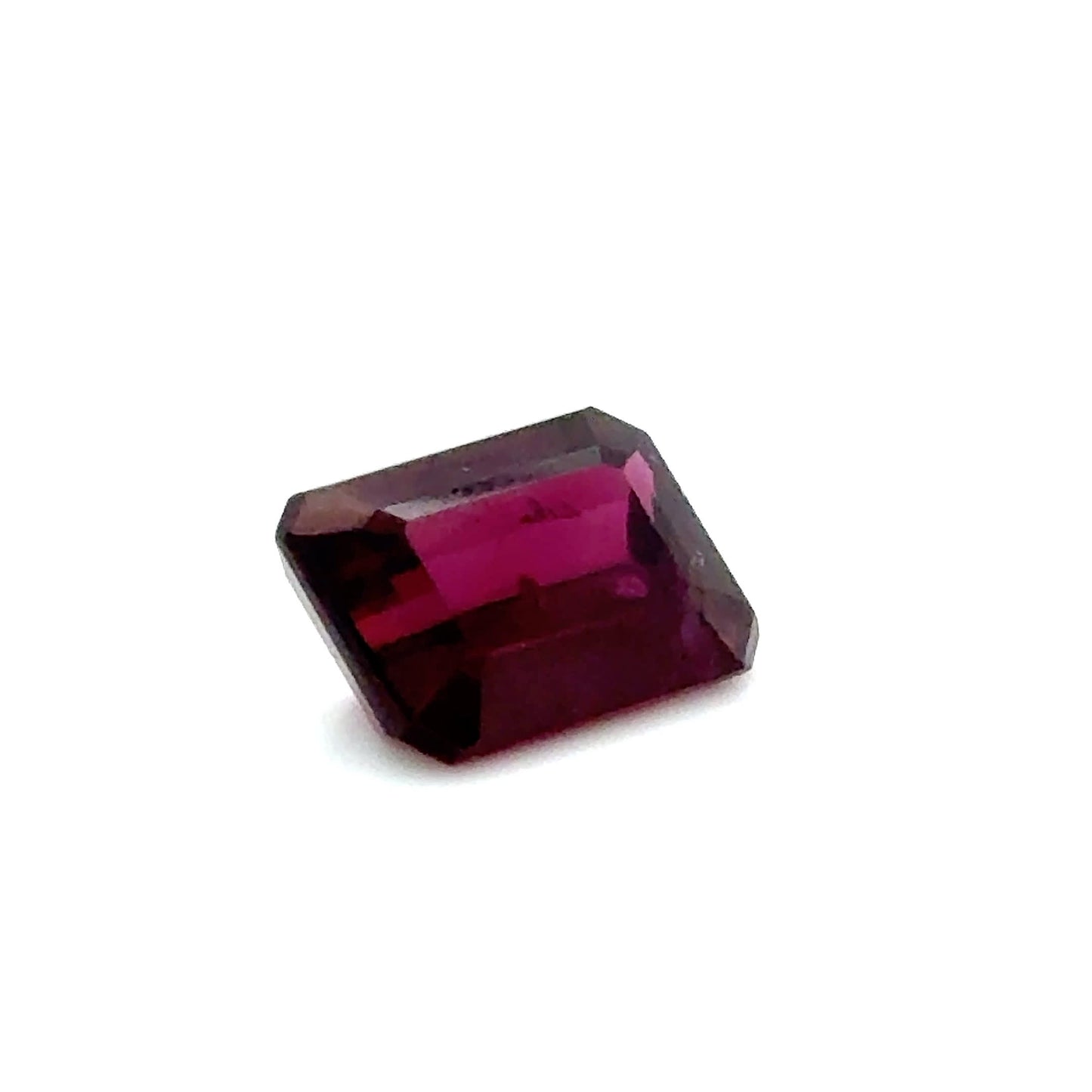 Granat Rhodolith 11.45x8.37x4.84 mm 5.5 ct