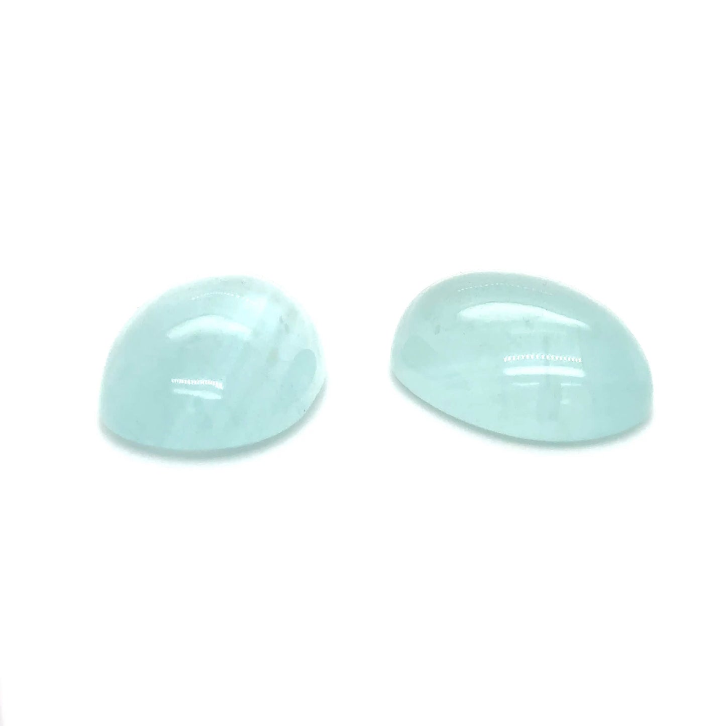 Aquamarin 25x18.1x9.6 mm 33.12 ct