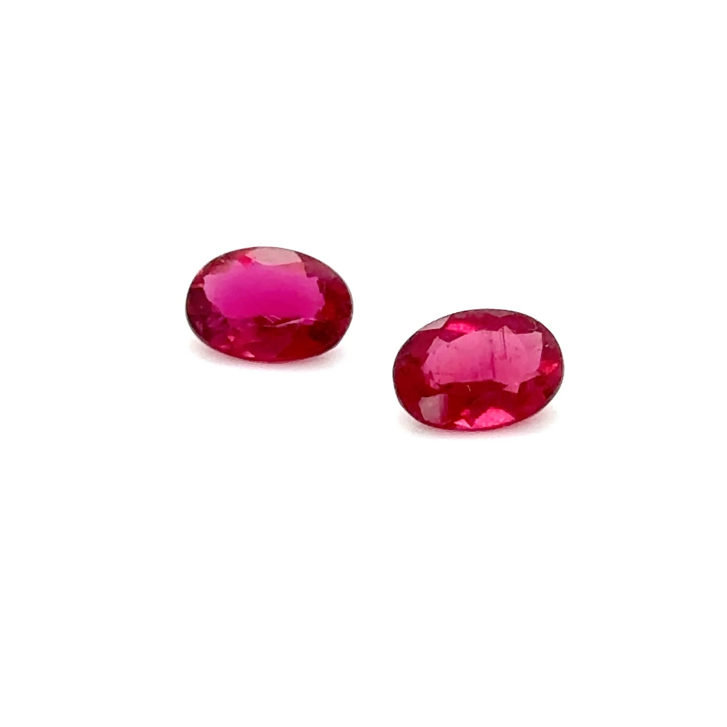 Rubellit 6.8x5x2.9 mm 1.32 ct