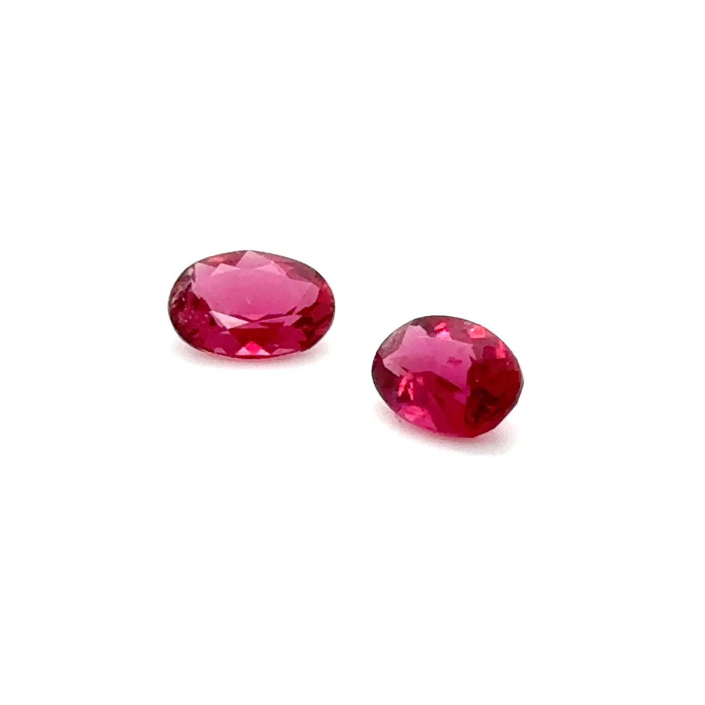 Rubellit 7x5x2.9 mm 1.38 ct