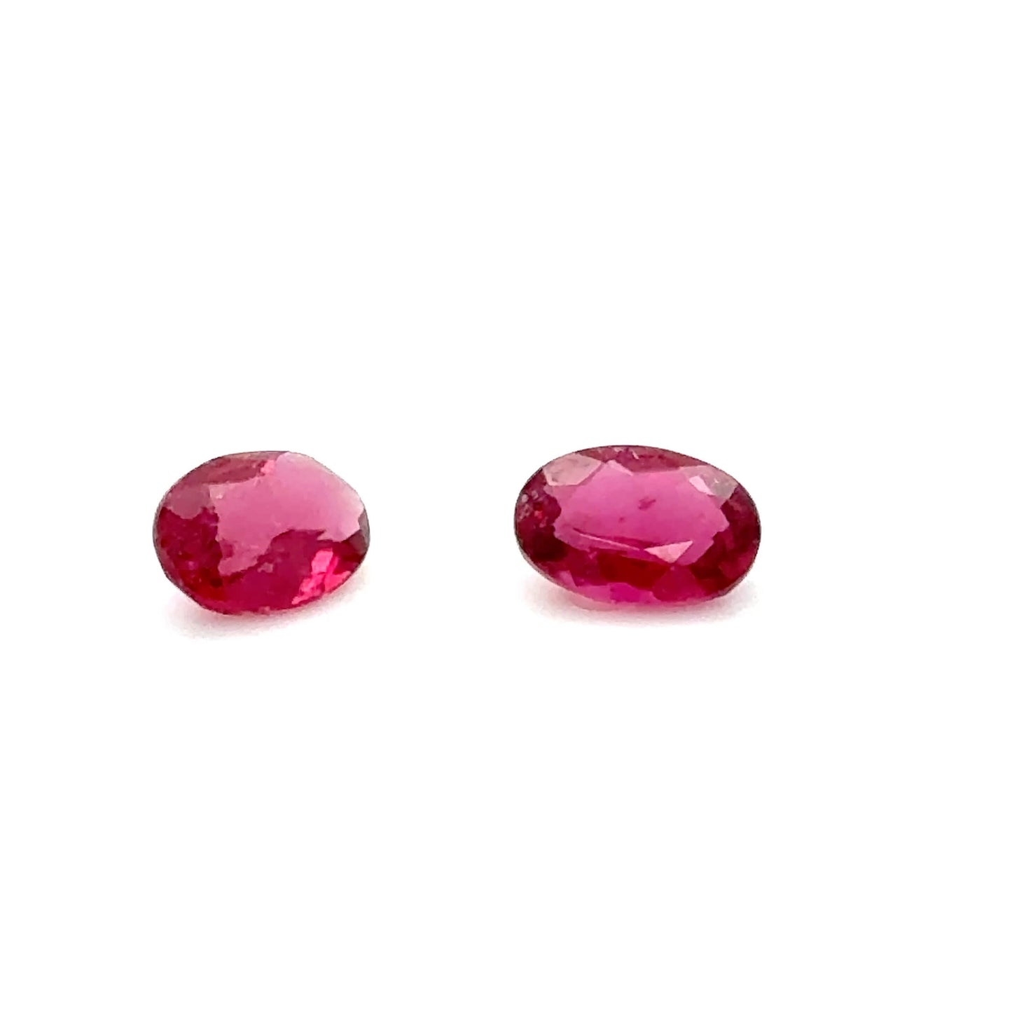 Rubellit 7x5x2.9 mm 1.38 ct