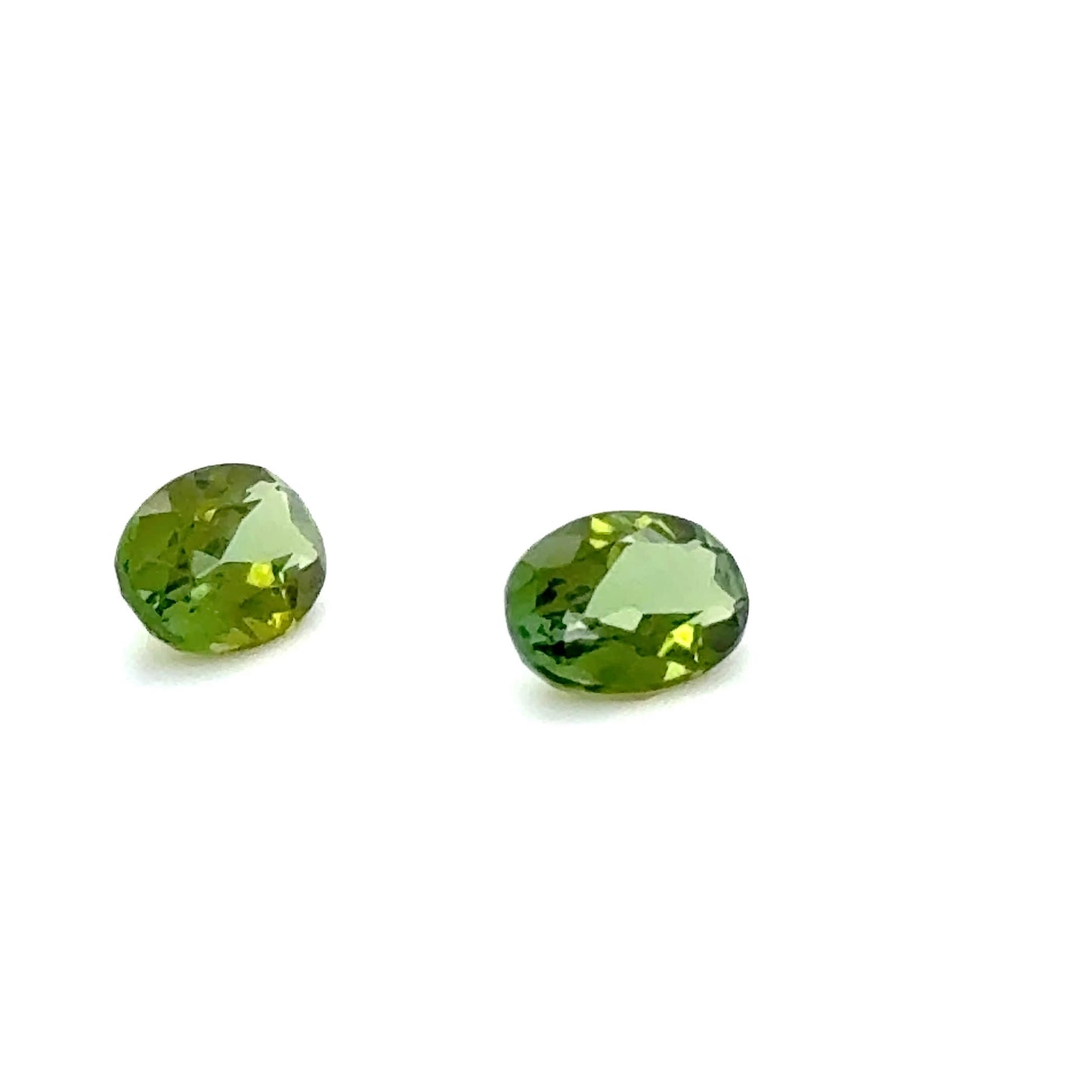Verdelith 7x5x3.05 mm 1.53 ct