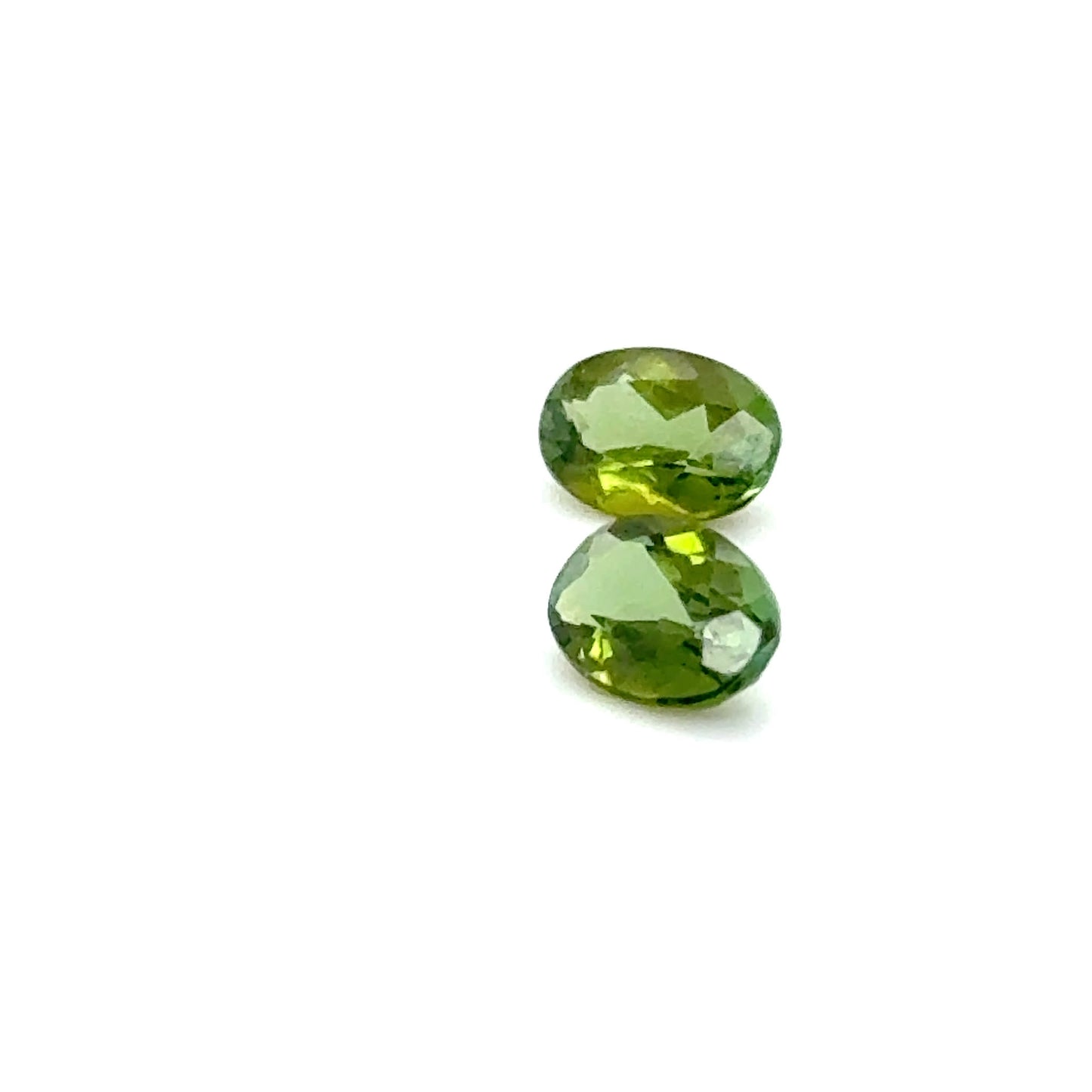 Verdelith 7x5x3.05 mm 1.53 ct