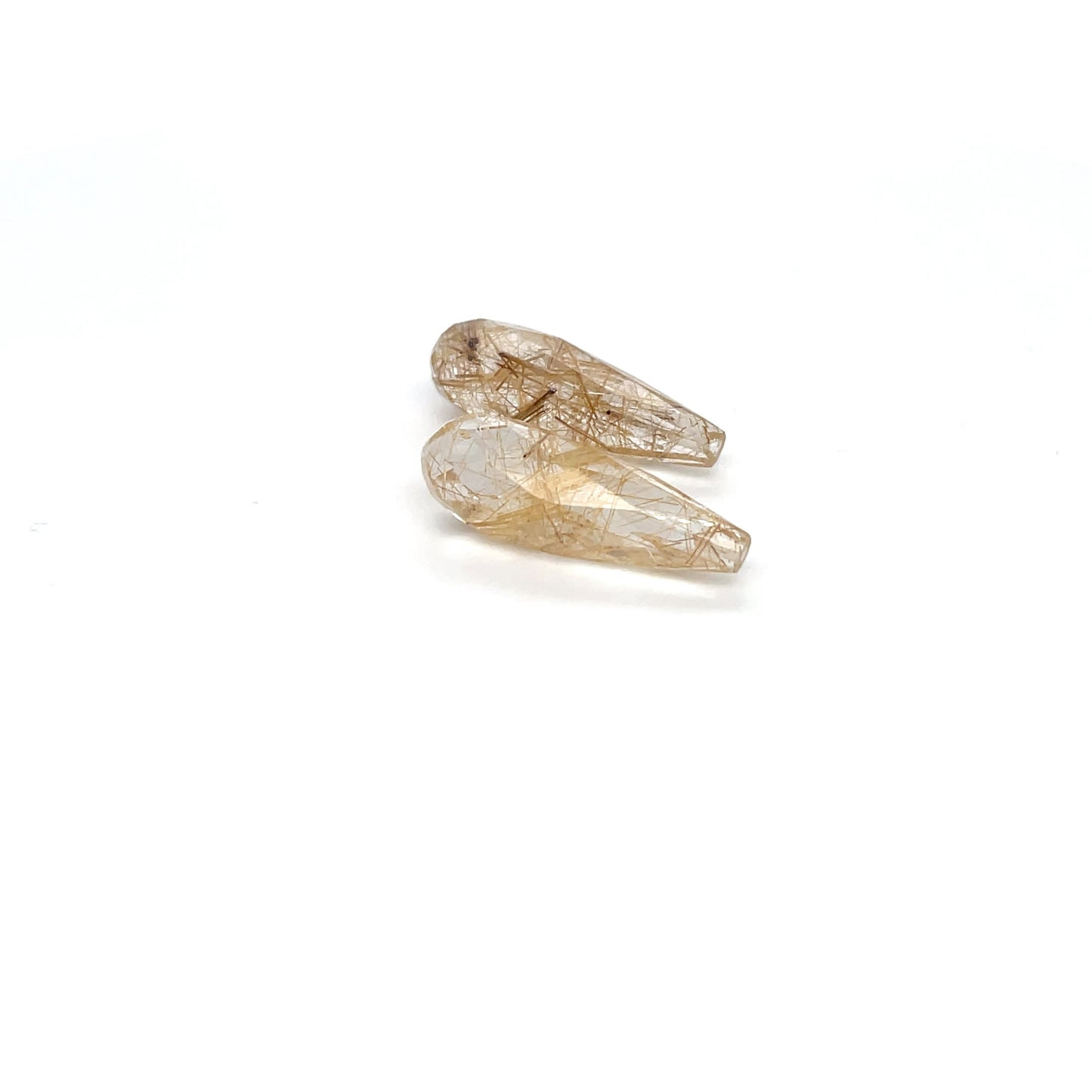 Rutilquarz 21x7.2x7.2 mm 13.86 ct