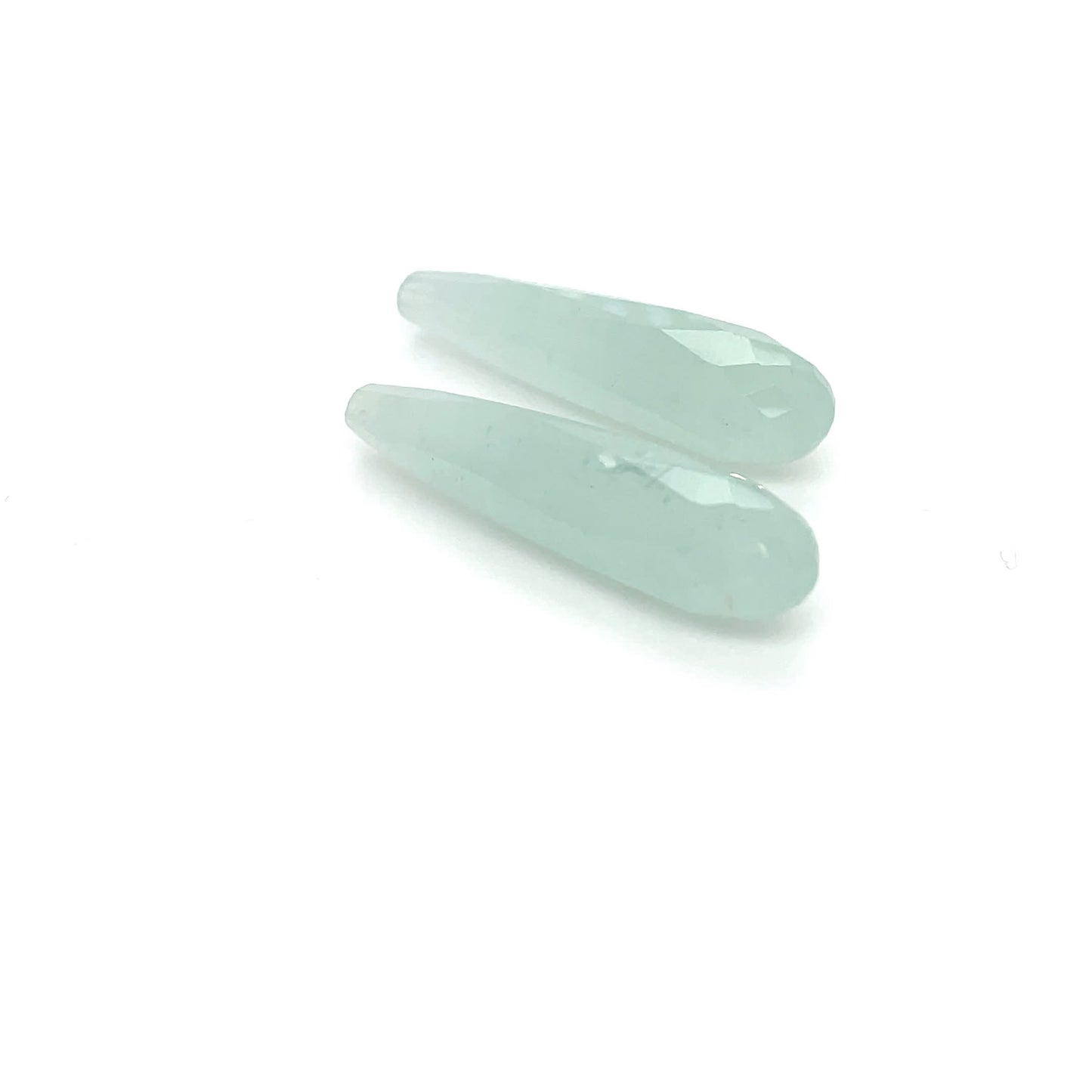 Aquamarin 31.3x7.6x7.6 mm 27.25 ct