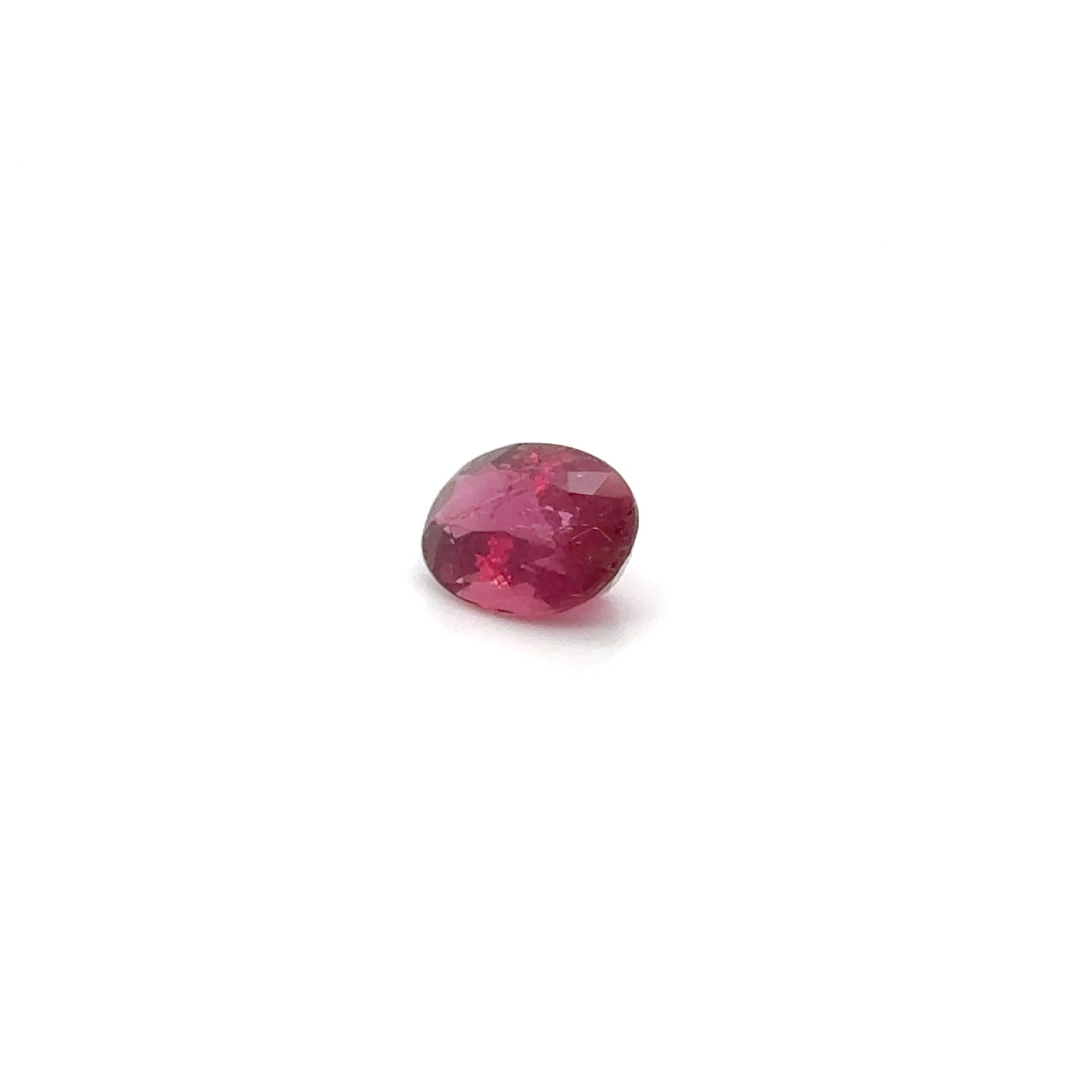 Rubellit OV FAC 9.8x6.8x4.5 mm 1.88 ct