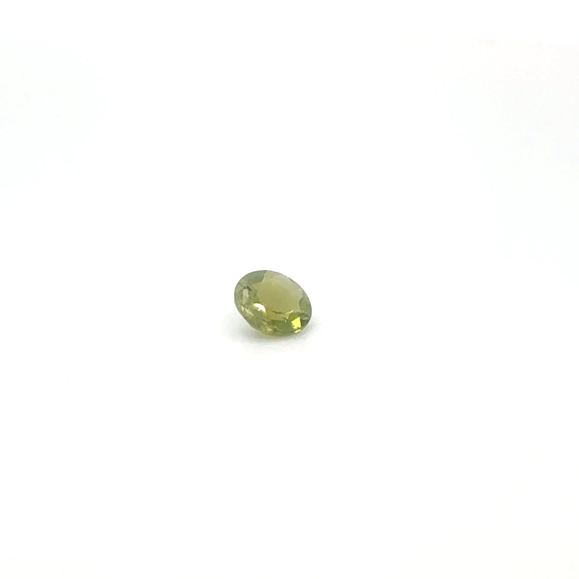 Verdelith RD FAC 4.9x4.9x2.5 mm 0.43 ct