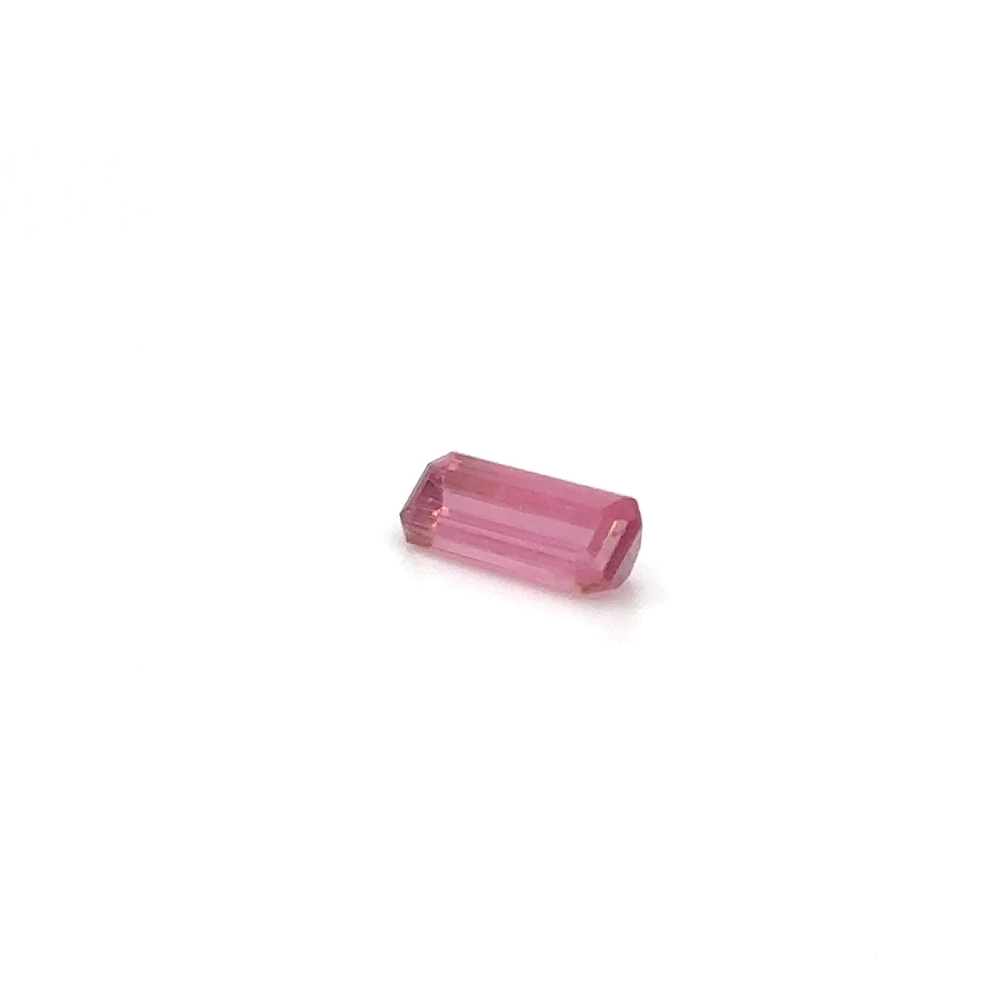 Rubellit OCT FAC 9.8x3.8x2.9 mm 0.98 ct