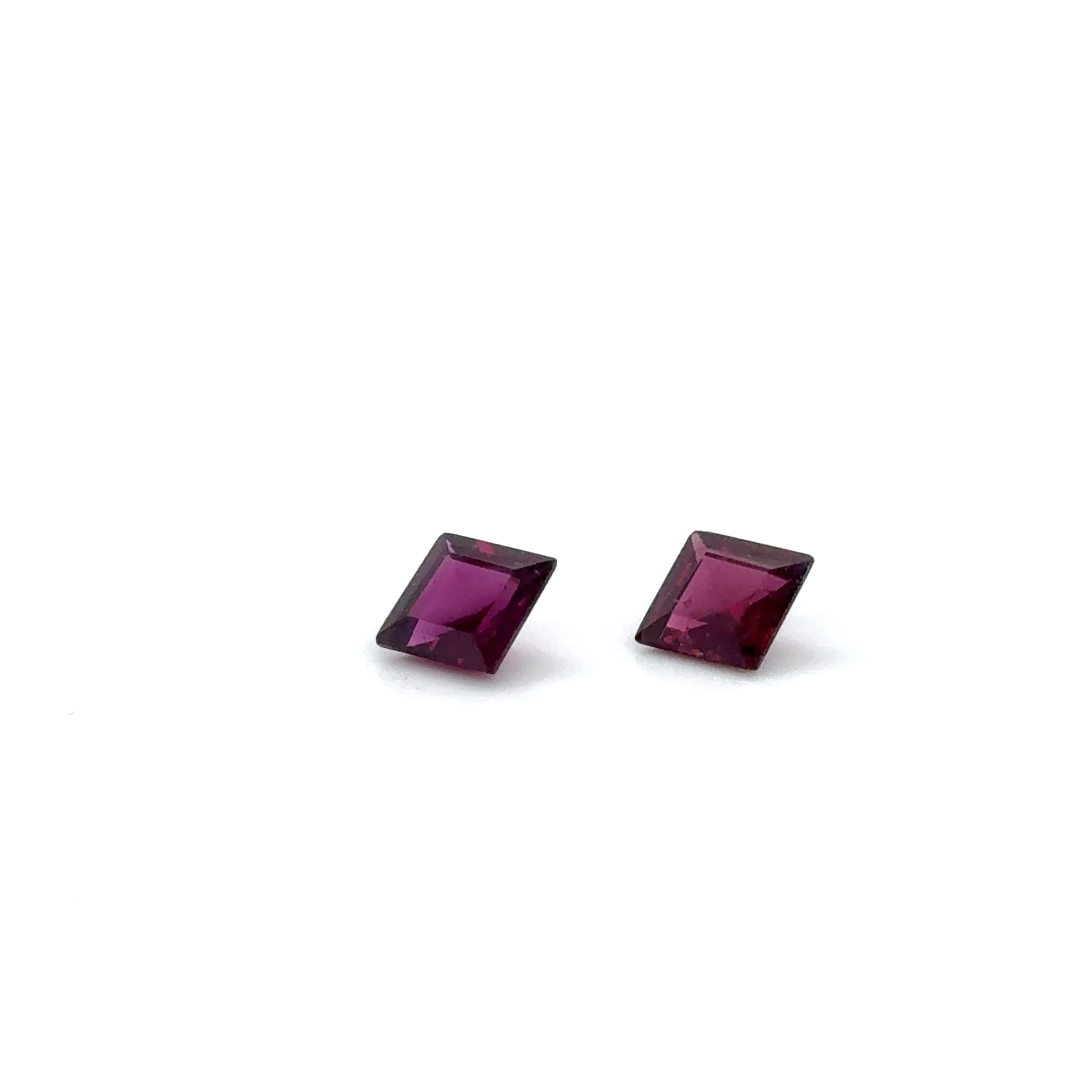 Granat Rhodolith SQ FAC 7x7 mm 3.91 ct