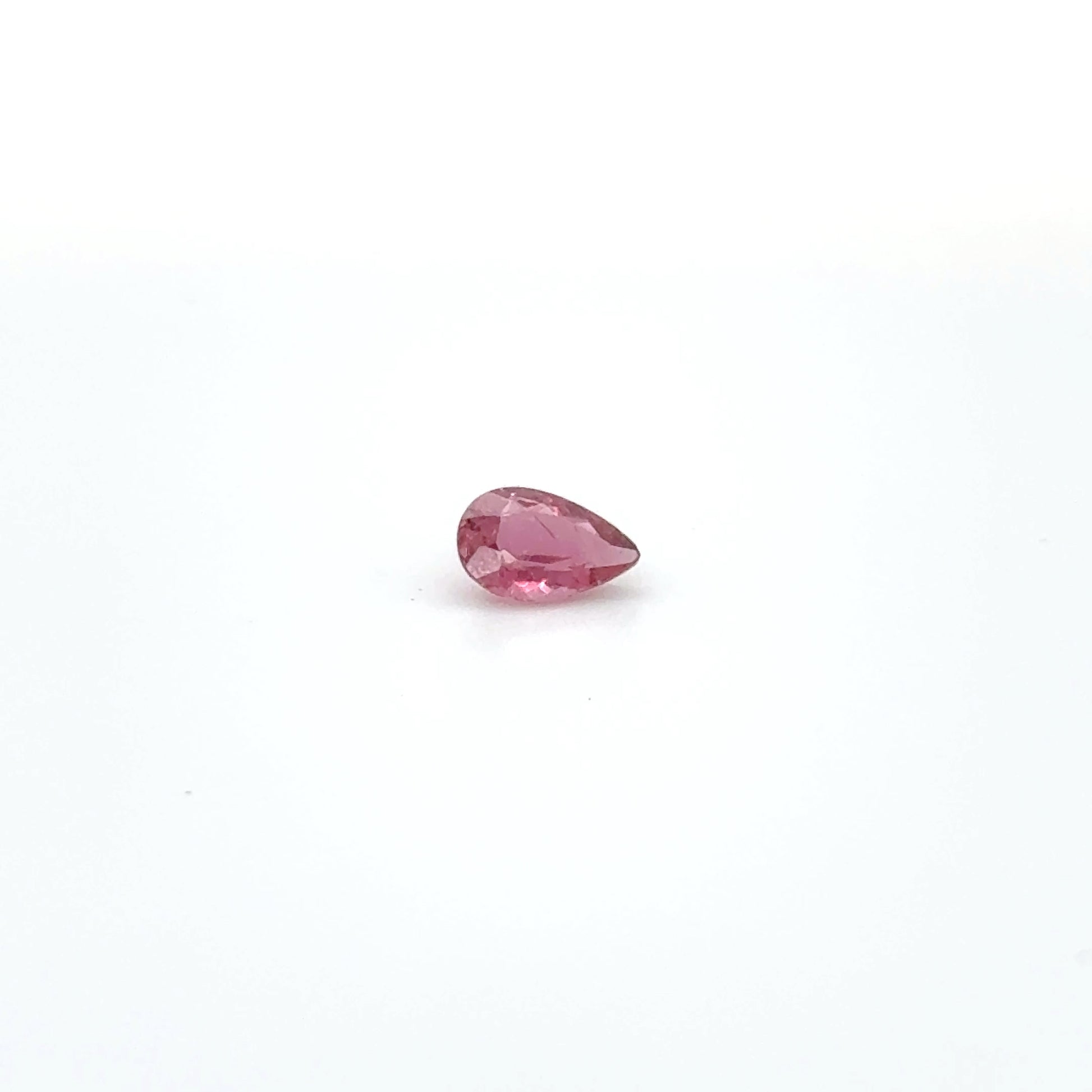 Rubellit TRP FAC 7.7x5.4x3.4 mm 0.81 ct