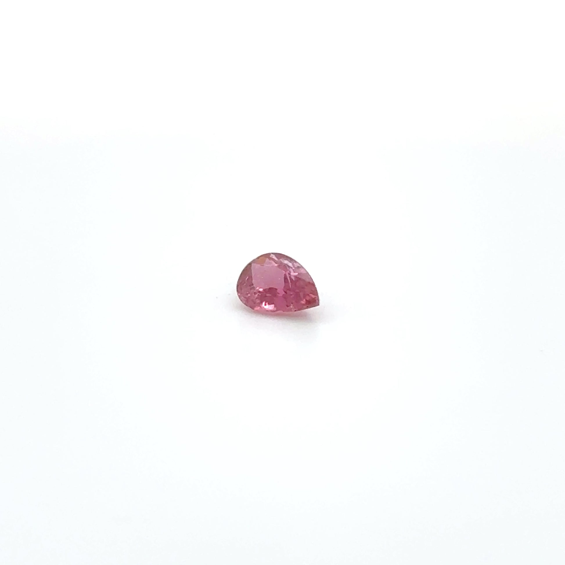 Rubellit TRP FAC 7.7x5.4x3.4 mm 0.81 ct