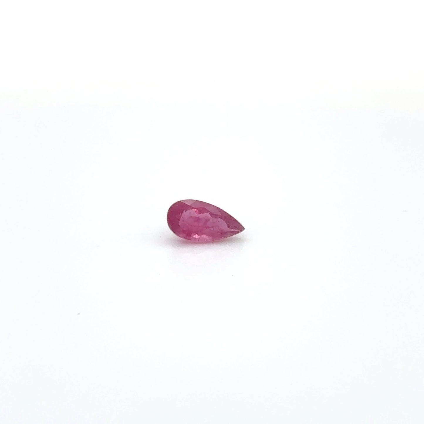 Rubellit TRP FAC 8.3x4.8x3.5 mm 0.82 ct