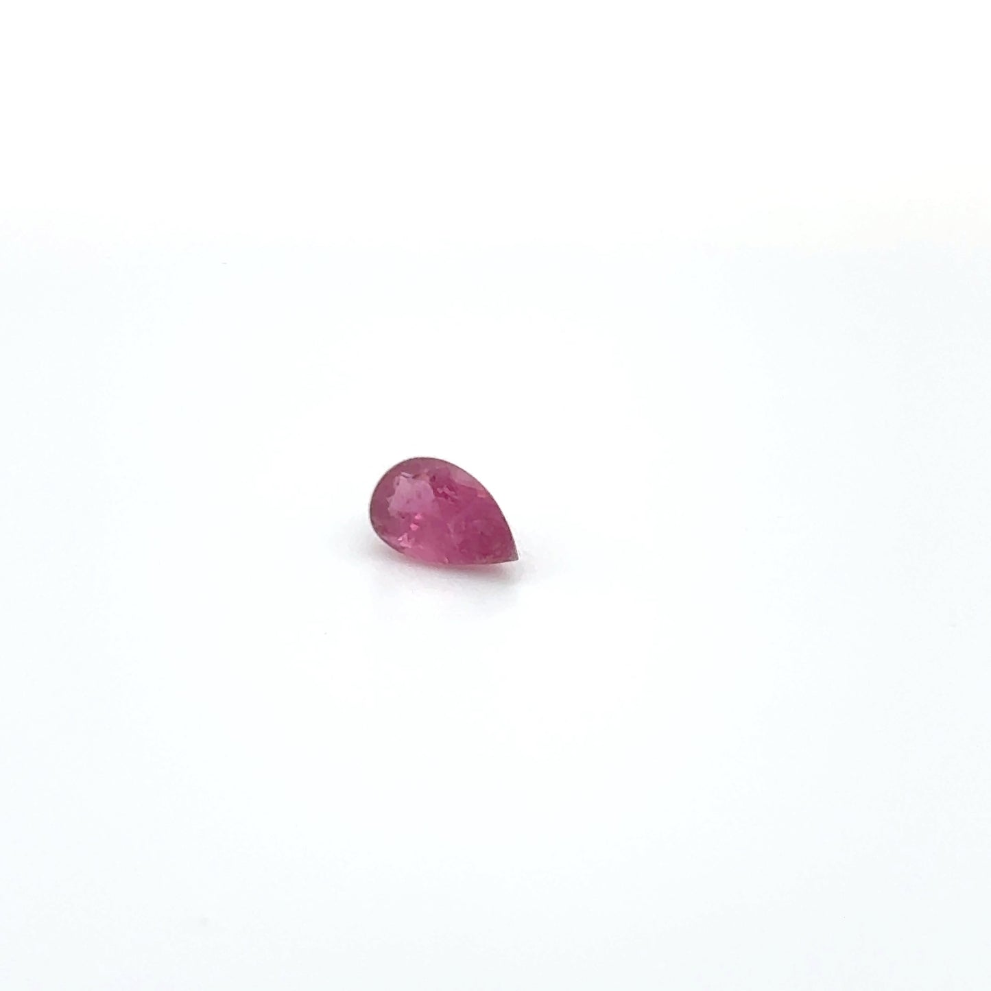 Rubellit TRP FAC 8.3x4.8x3.5 mm 0.82 ct