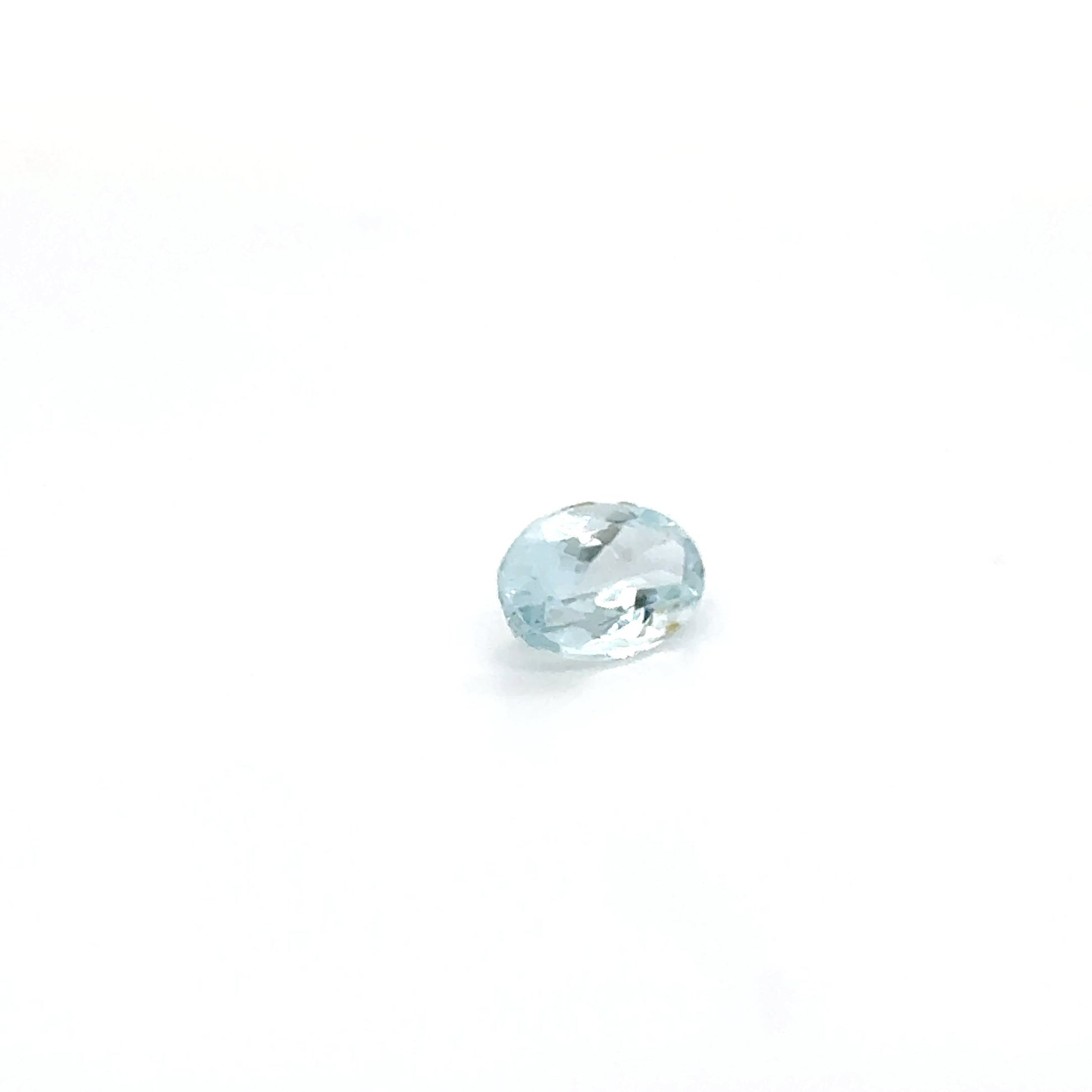 Aquamarin OV FAC 9.7x6.3x4.7 mm 1.79 ct