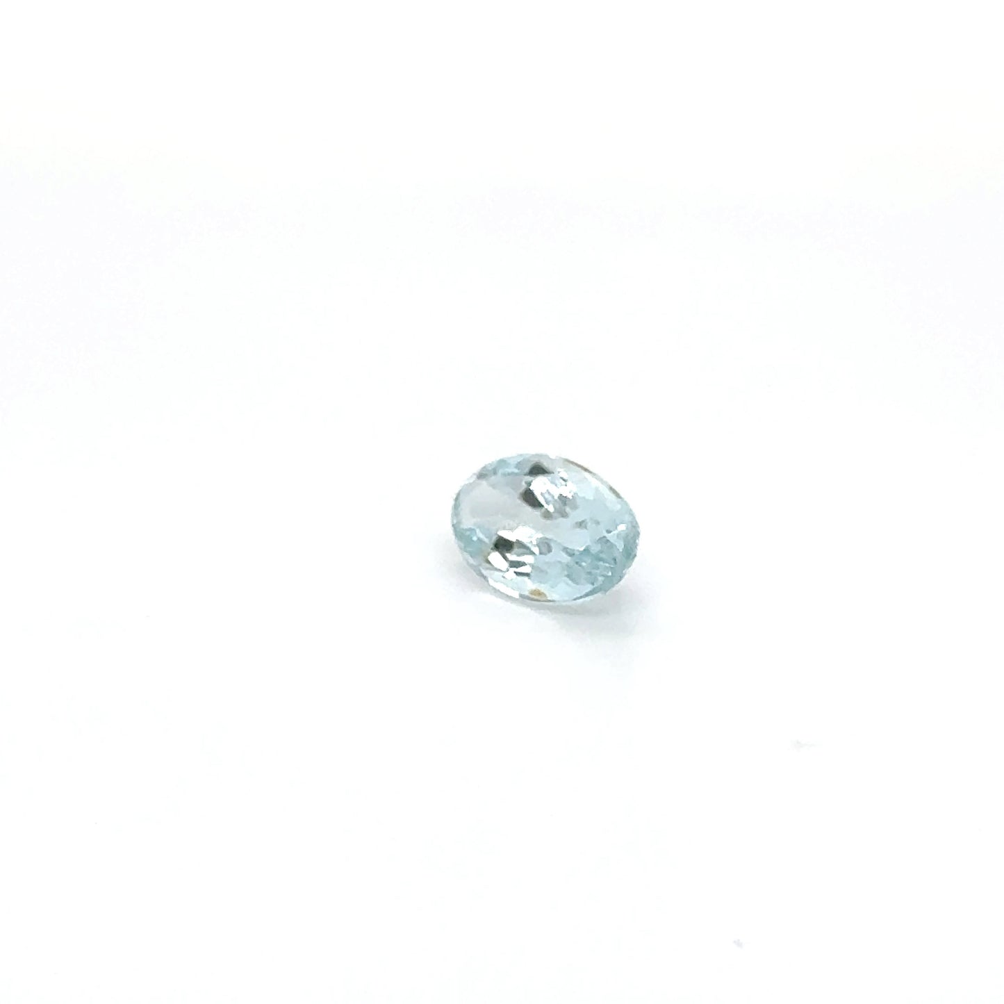 Aquamarin OV FAC 9.7x6.3x4.7 mm 1.79 ct