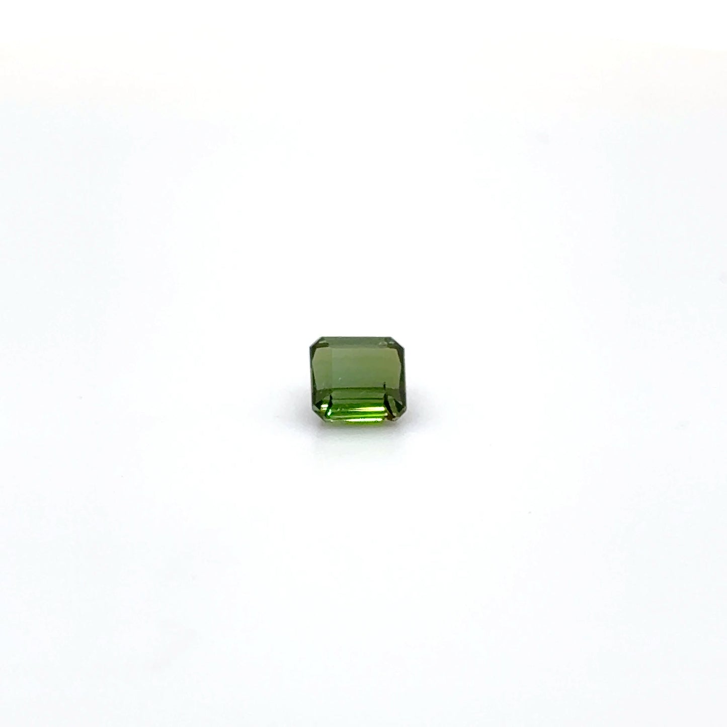 Verdelith RECT FAC 5.3x5.3x3.6 mm 0.9 ct