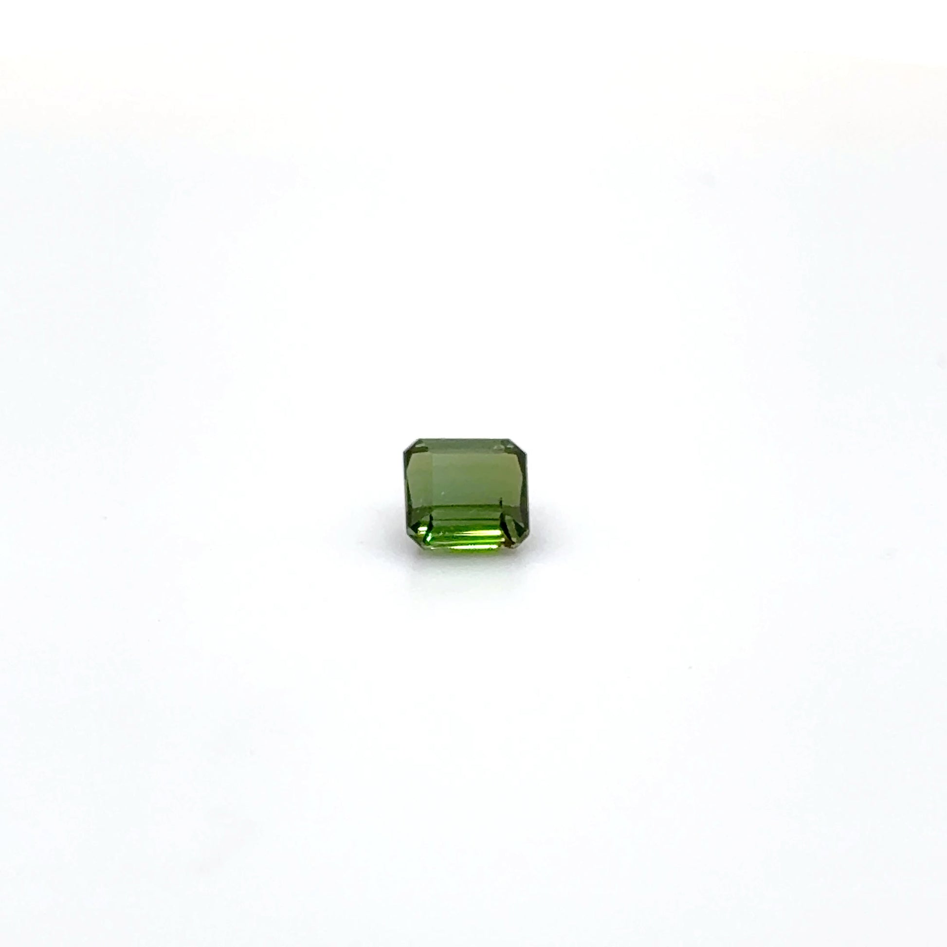 Verdelith RECT FAC 5.3x5.3x3.6 mm 0.9 ct