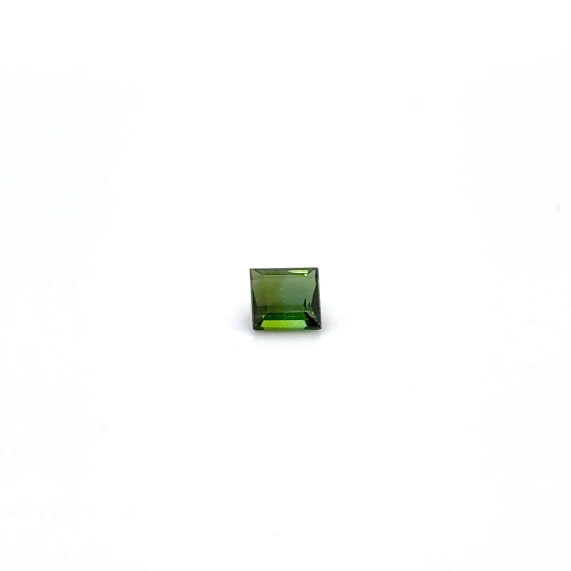 Verdelith SQ FAC 5x5x3 mm 0.62 ct