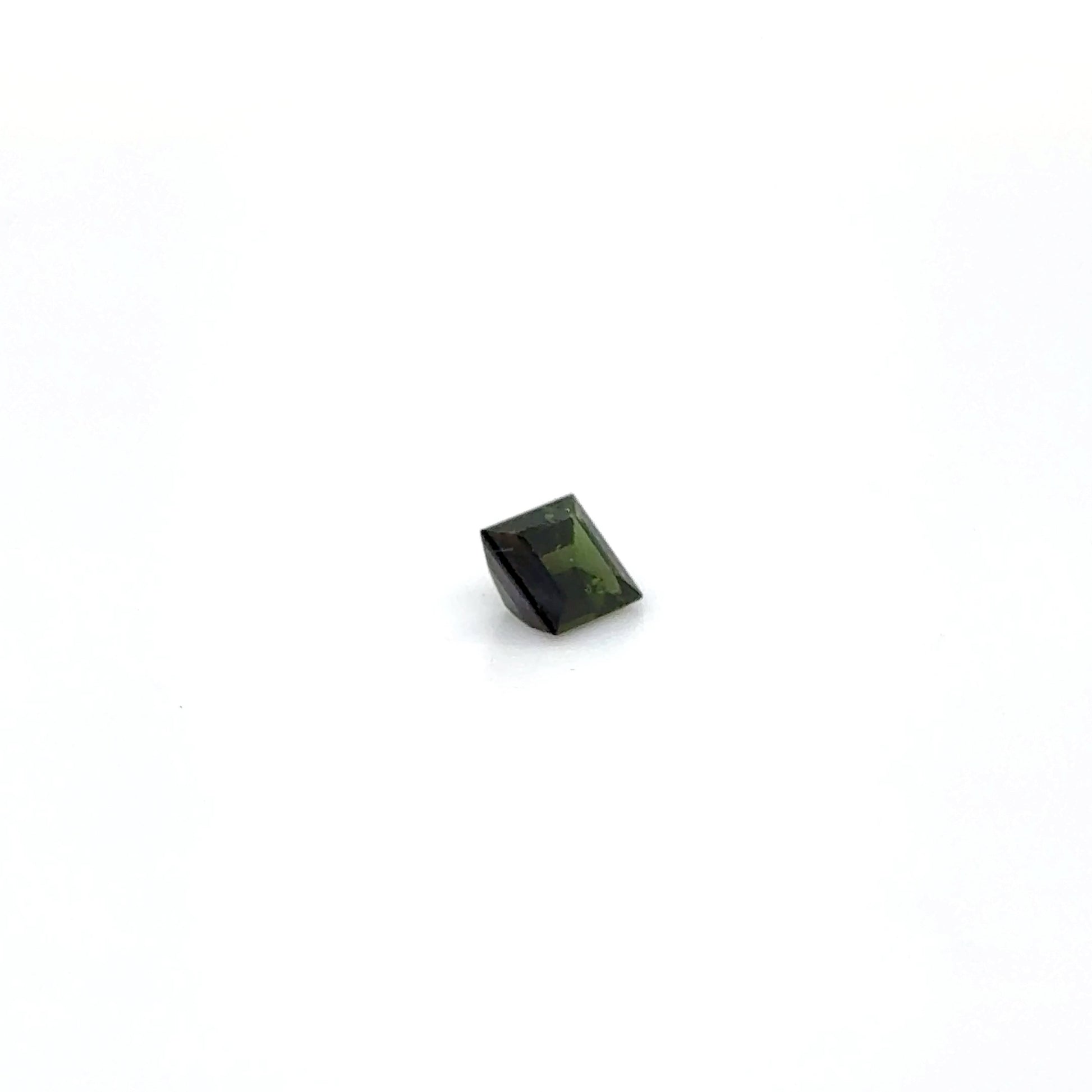 Verdelith SQ FAC 5x5x3 mm 0.62 ct