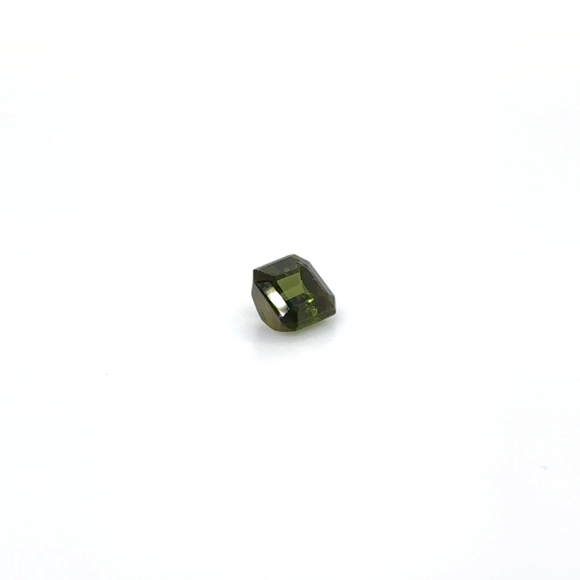 Verdelith OCT FAC 5.6x5.4x3.5 mm 0.97 ct