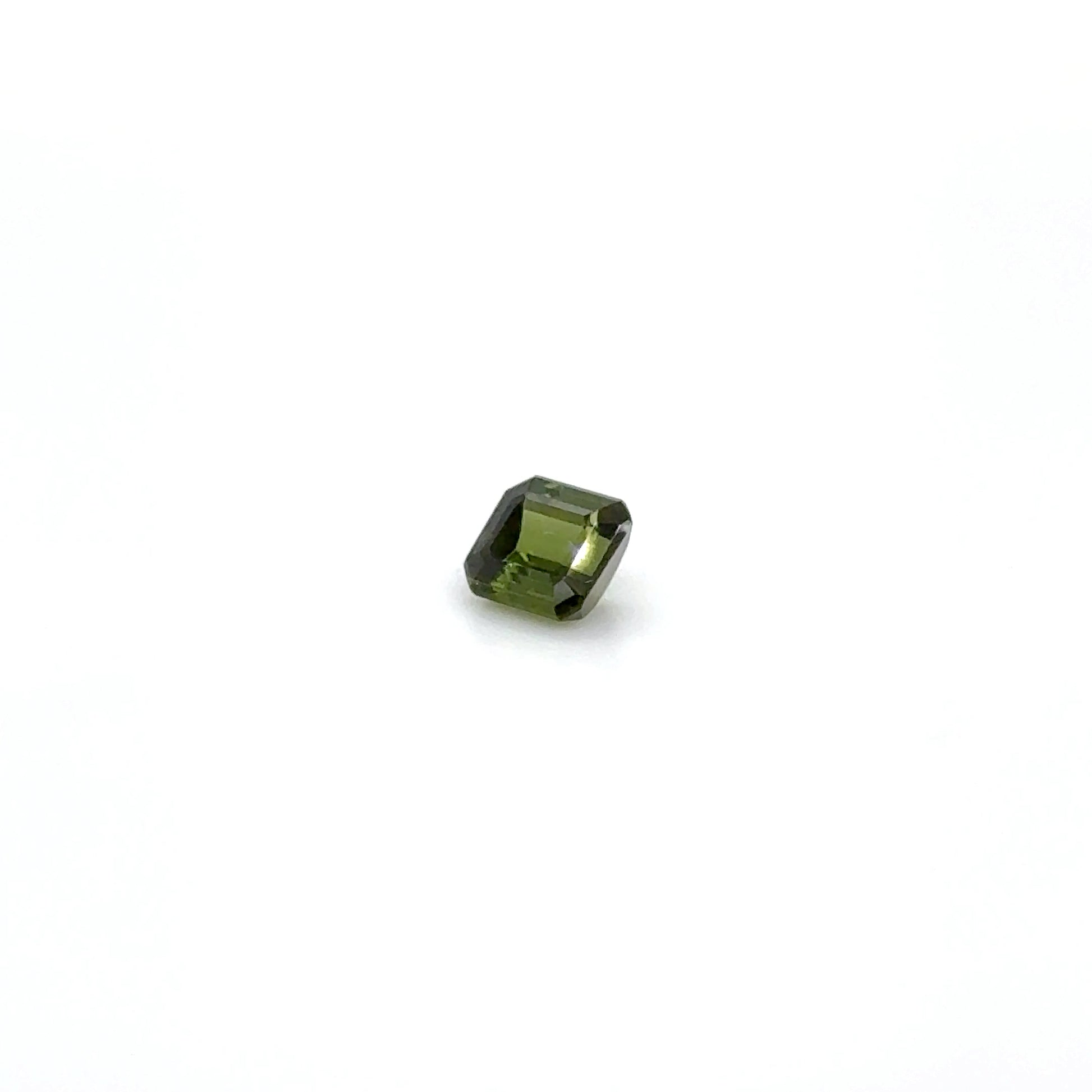 Verdelith OCT FAC 5.6x5.4x3.5 mm 0.97 ct