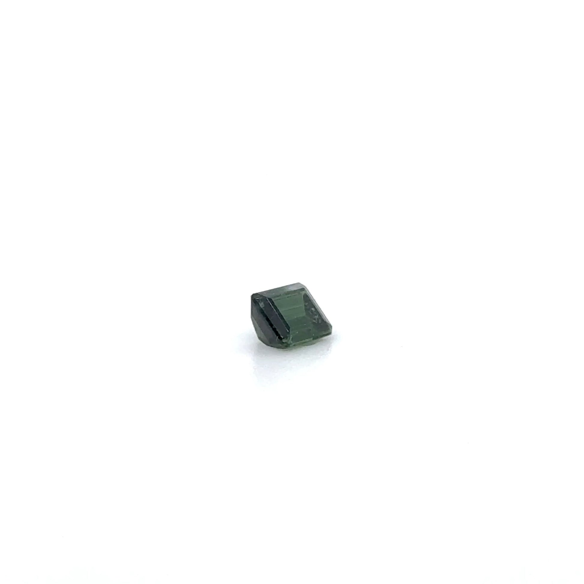 Verdelith RECT FAC 5.4x4.6x3.2 mm 0.72 ct