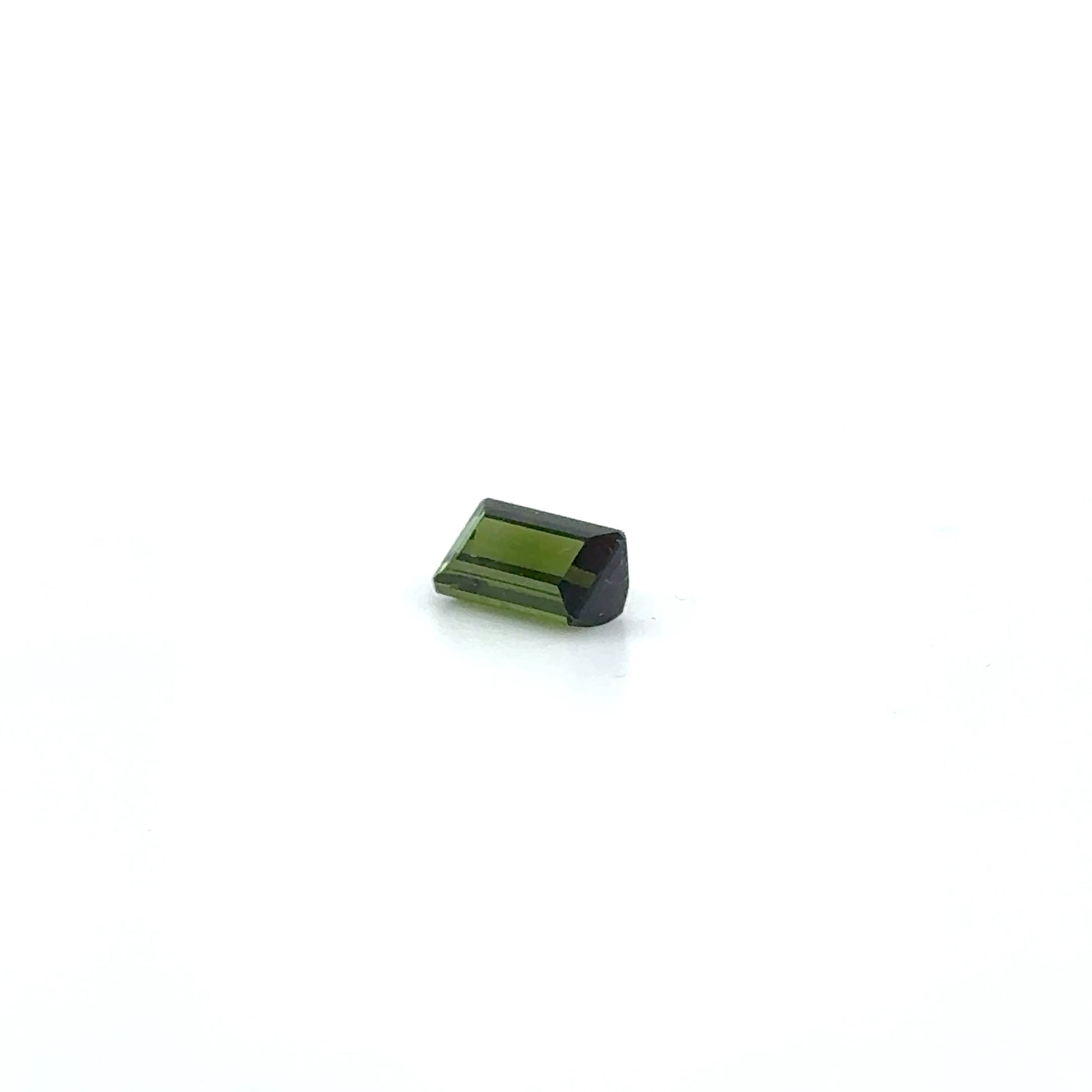 Verdelith RECT FAC 7.1x4.4x3.1 mm
