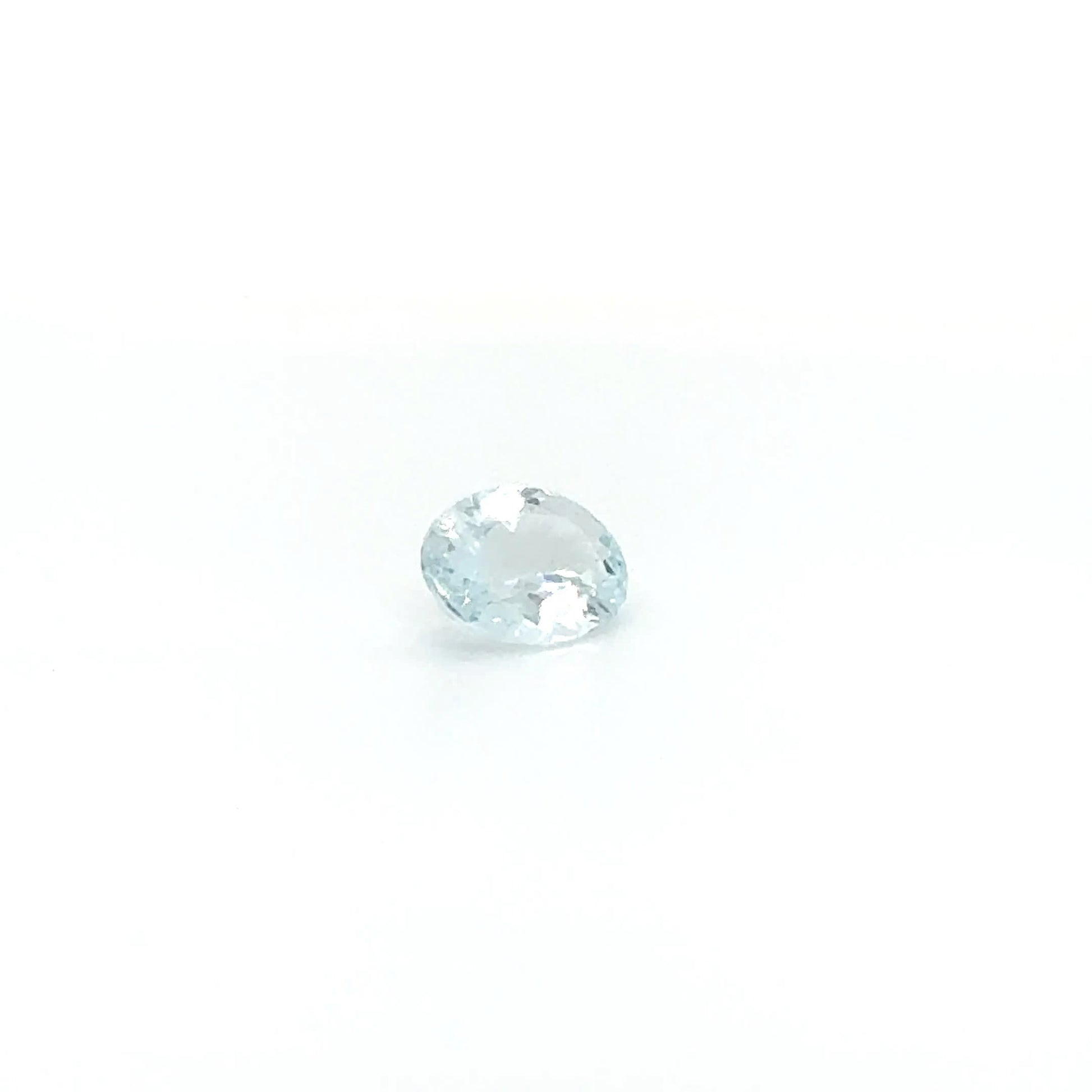 Aquamarin 10.5x8.1x4.8 mm 2.3 ct