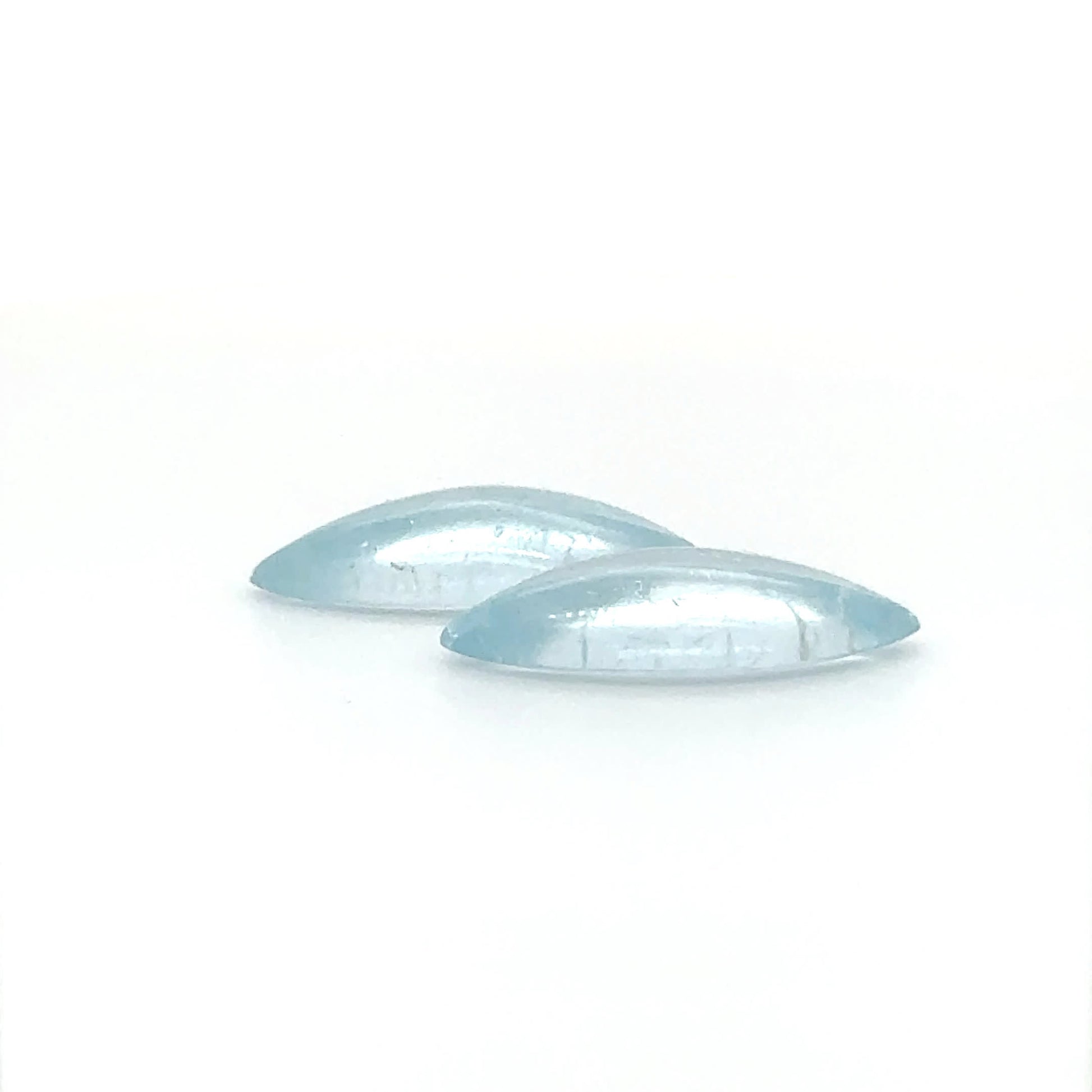 Aquamarin 22.5x9.6x5.1 mm 18.47 ct