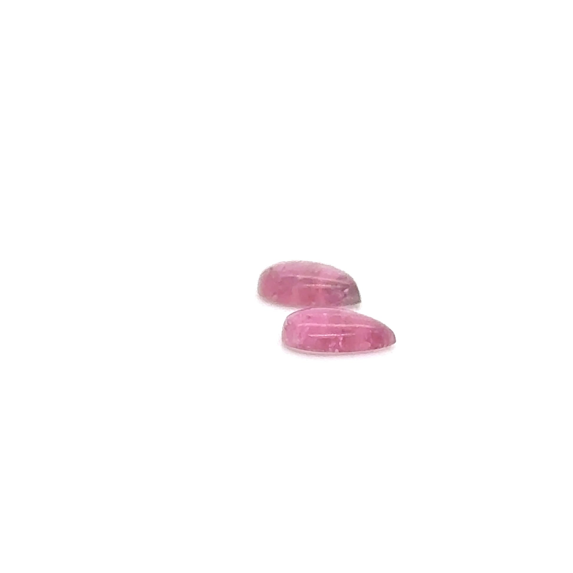 Rubellit 8x5.7x2.2 mm 1.85 ct