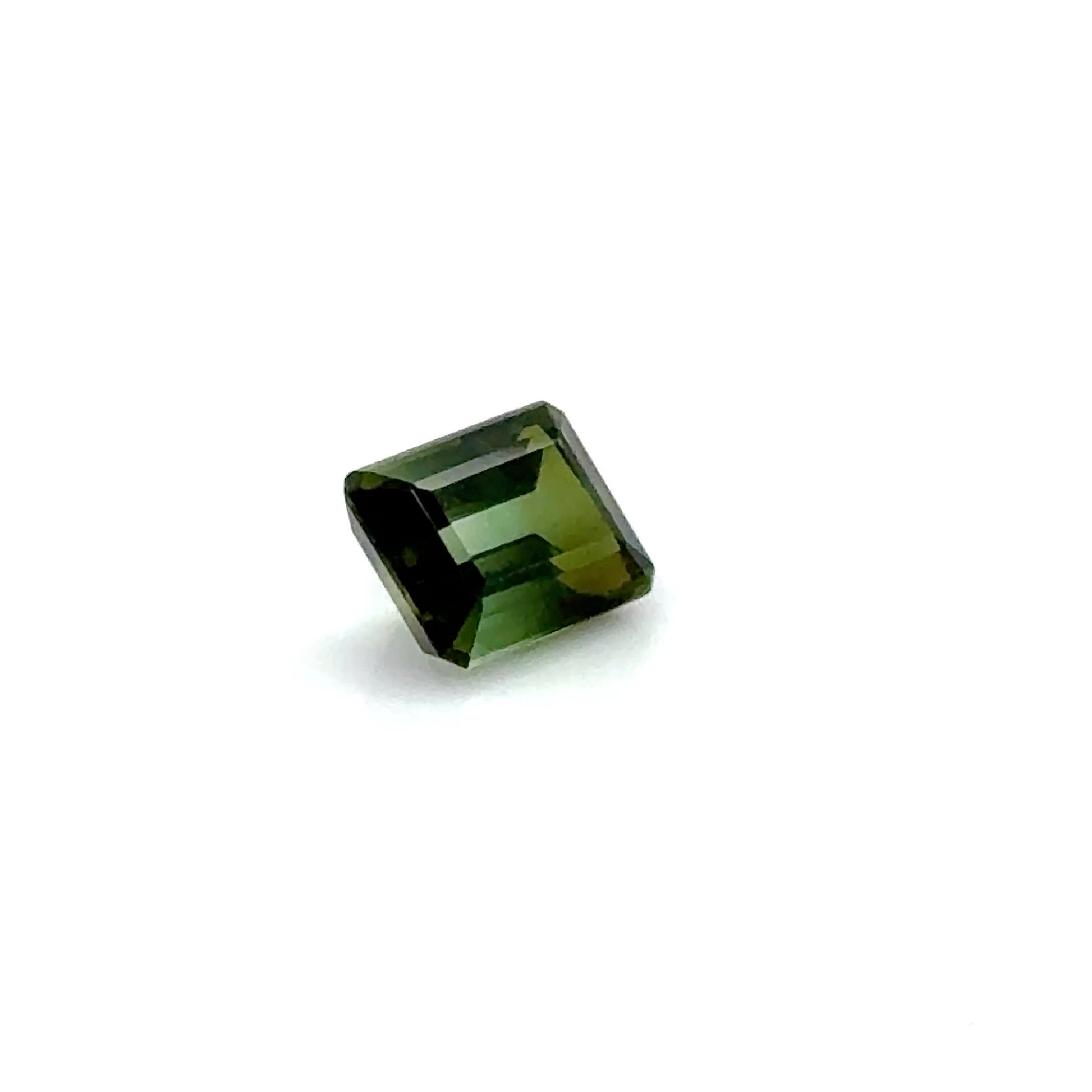 Turmalin Bicolor 7.45x6x4.3 mm 1.71 ct