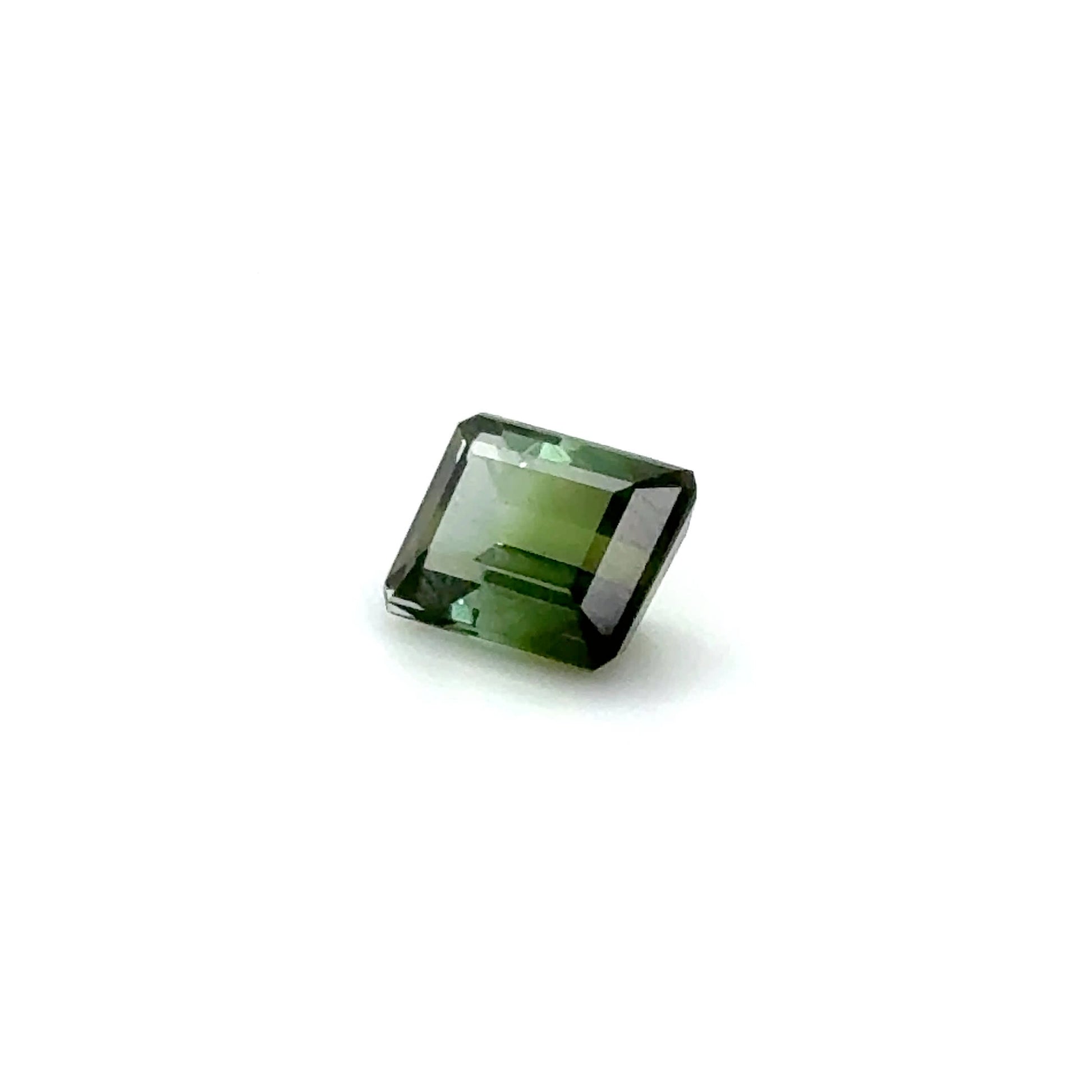 Turmalin Bicolor 7.45x6x4.3 mm 1.71 ct
