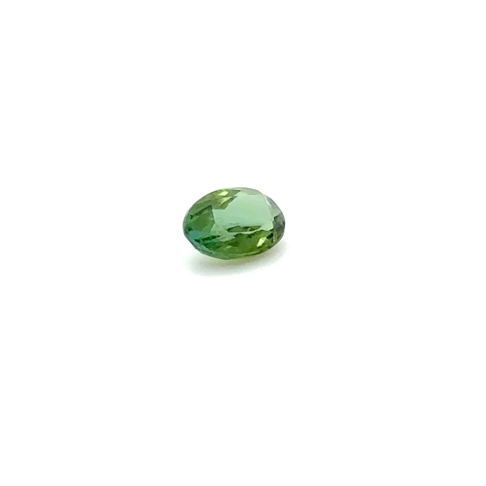 Verdelith 6.8x5x3 mm 0.71 ct
