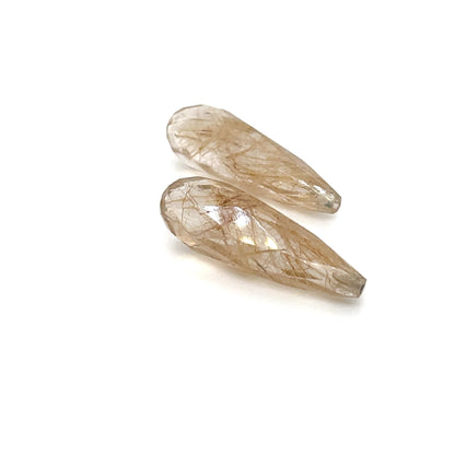 Rutilquarz 21.5x6.8x6.8 mm 13.59 ct