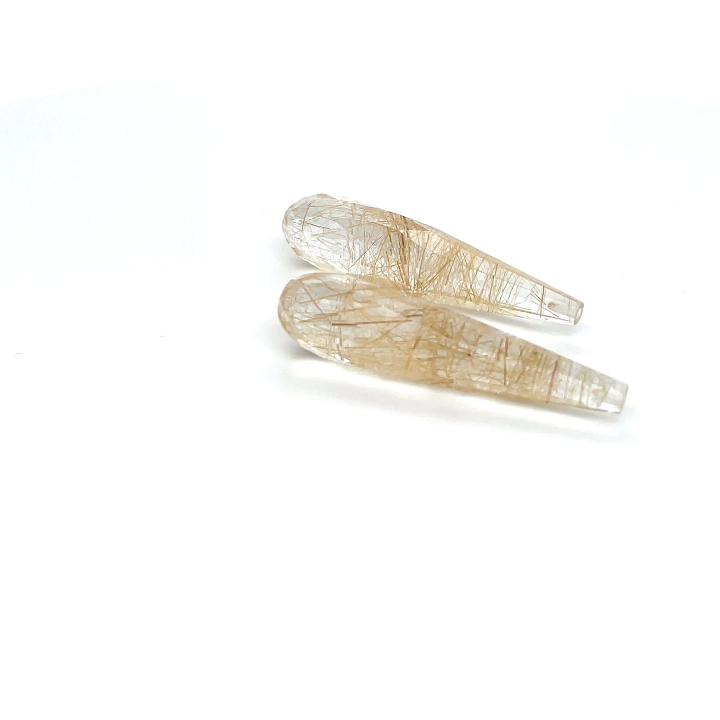 Rutilquarz 32.9x7.8x7.8 mm 25.69 ct