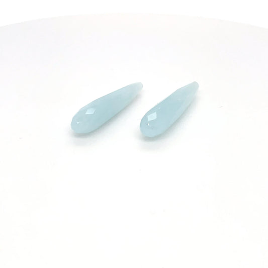 Aquamarin 27.1x5.9x5.9 mm 13.35 ct