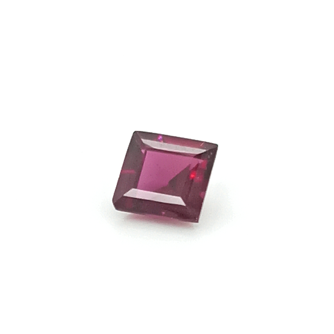 Granat Rhodolith SQ FAC 6.5x6.5 mm 1.64 ct