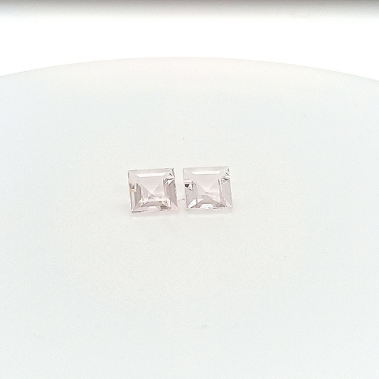 Morganit SQ FAC 8x8x4.5 mm 3.95 ct