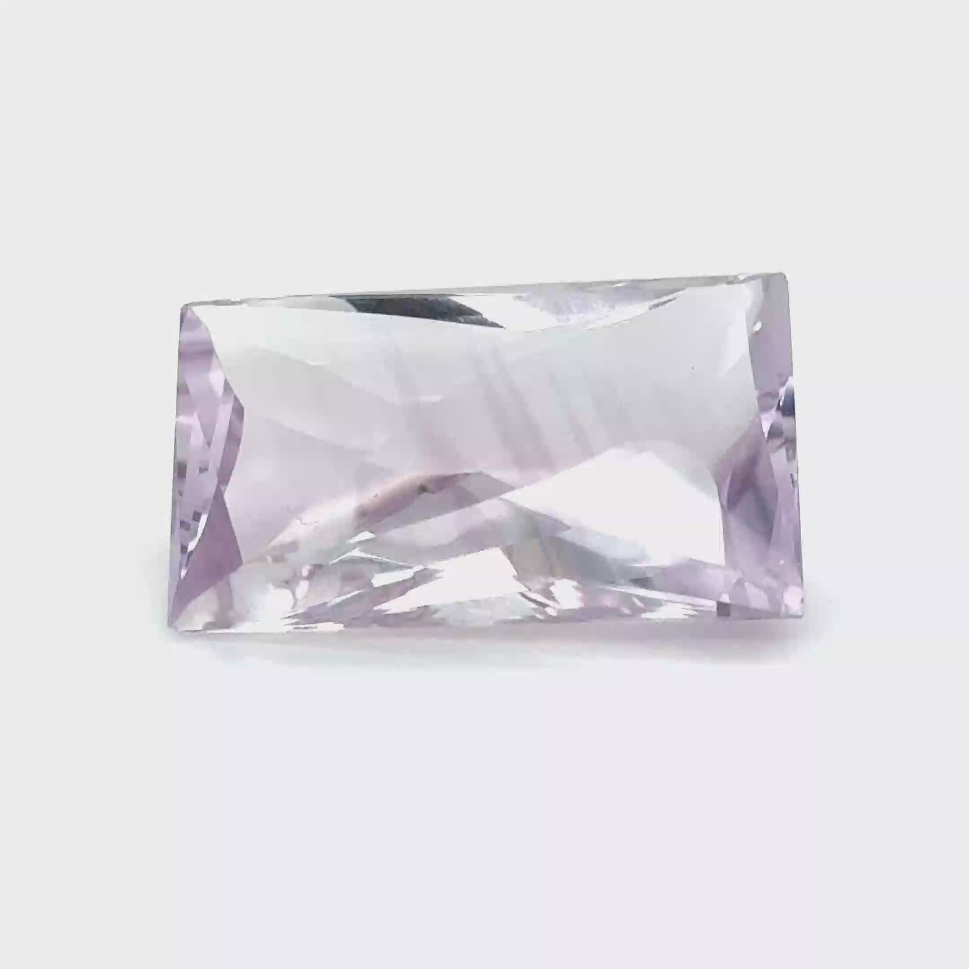 Amethyst 22.11x13.5x8.9 mm 17.92 ct